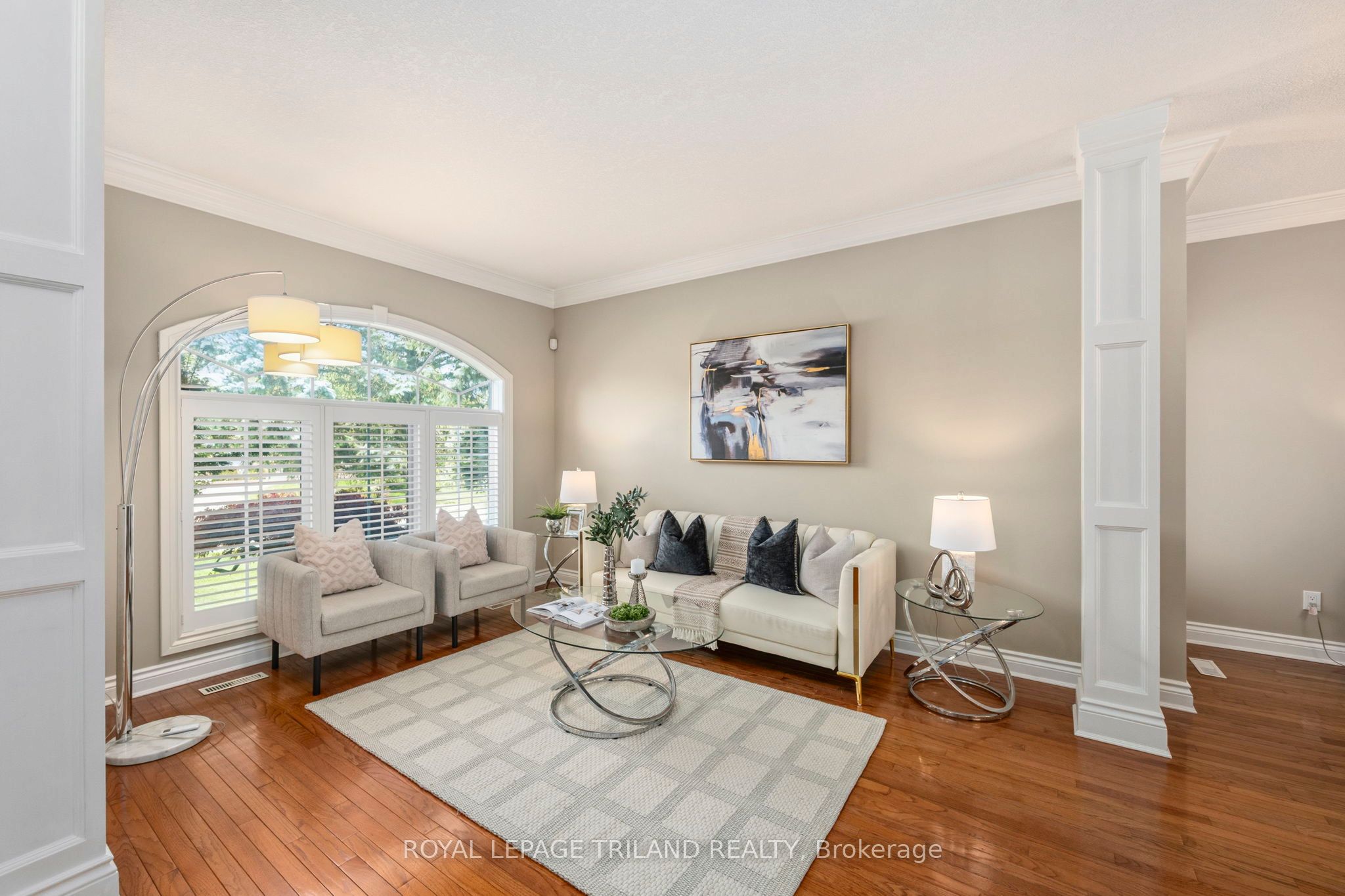 56 Glenridge Crescent Property Photo 6