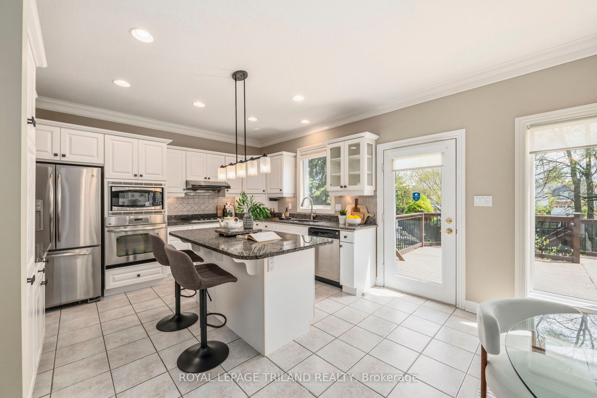 56 Glenridge Crescent Property Photo 10