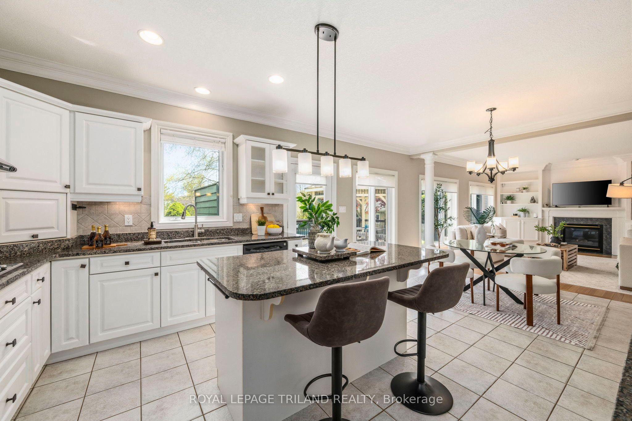 56 Glenridge Crescent Property Photo 11