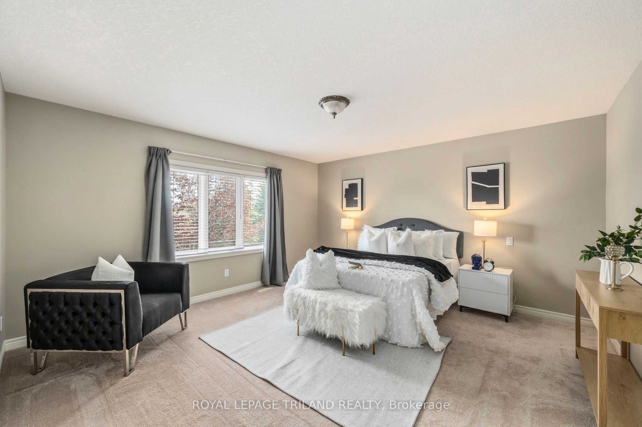 56 Glenridge Crescent Property Photo 21