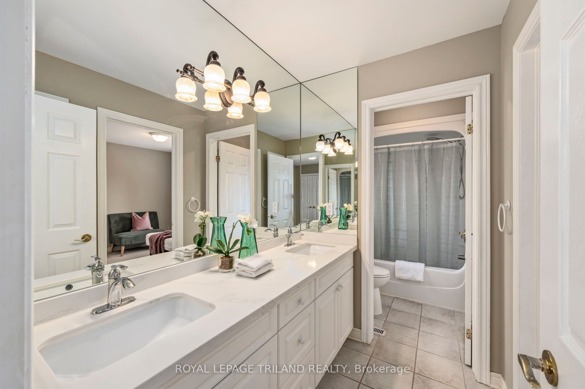 56 Glenridge Crescent Property Photo 30