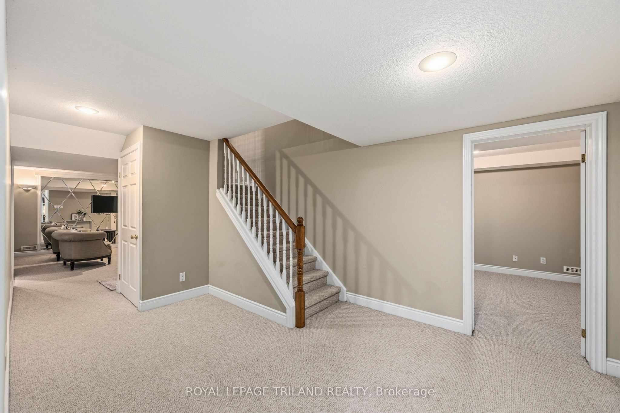 56 Glenridge Crescent Property Photo 33