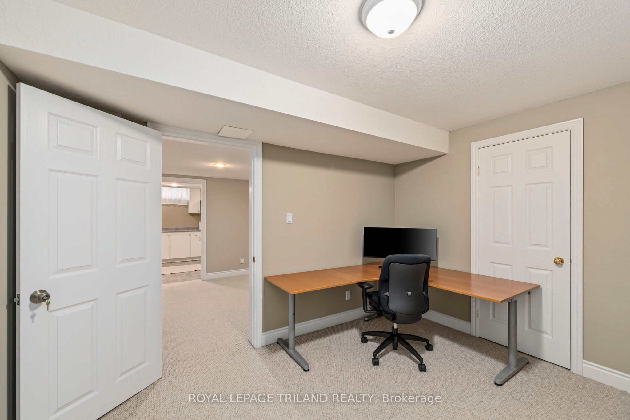 56 Glenridge Crescent Property Photo 35