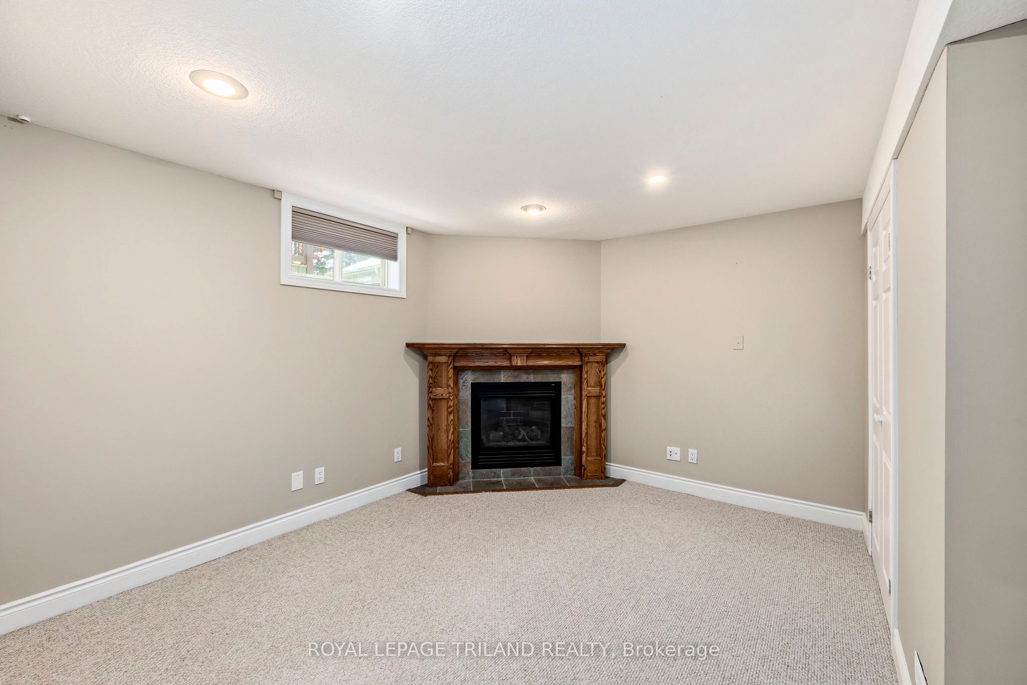 56 Glenridge Crescent Property Photo 37