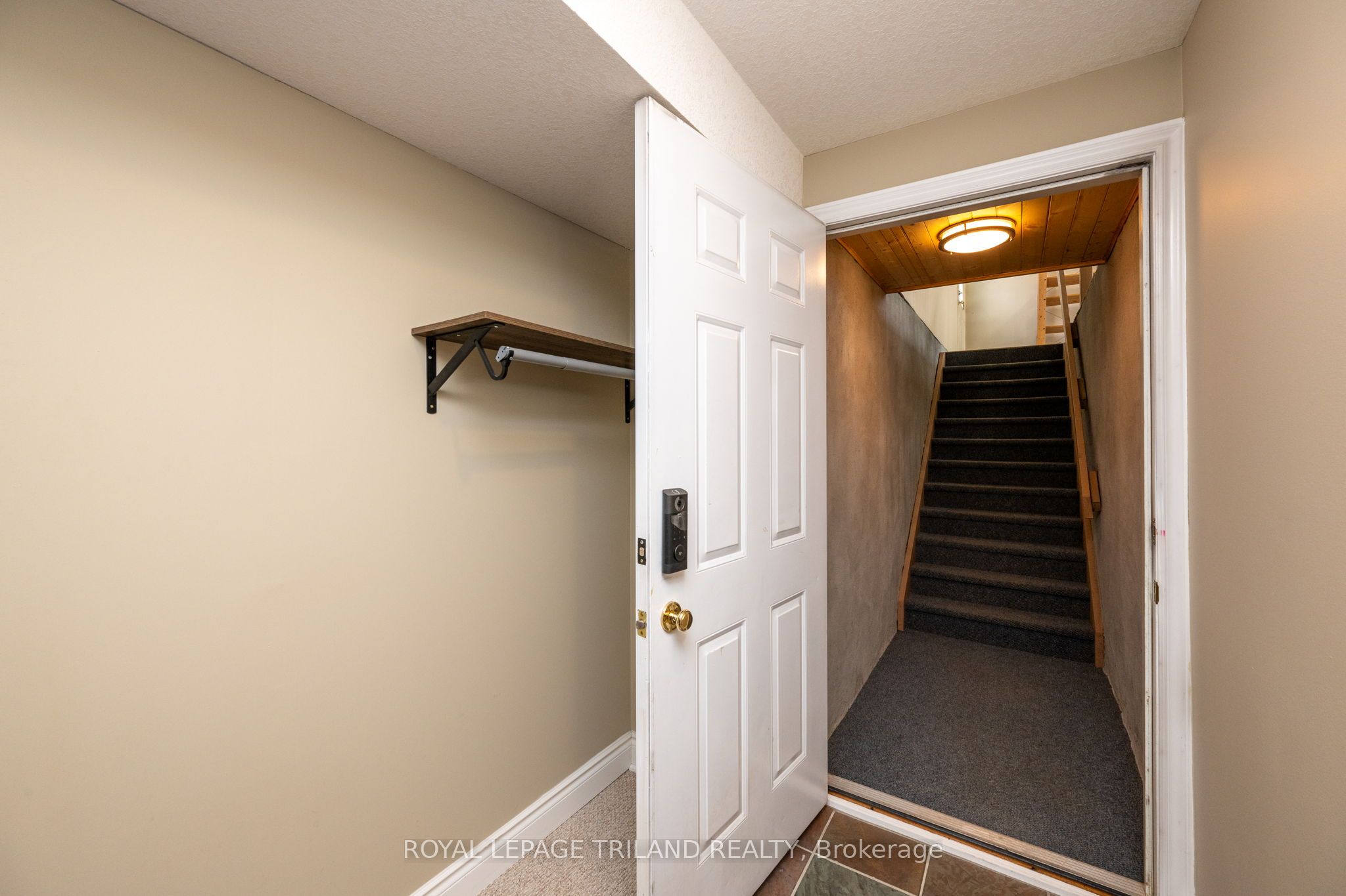 56 Glenridge Crescent Property Photo 40