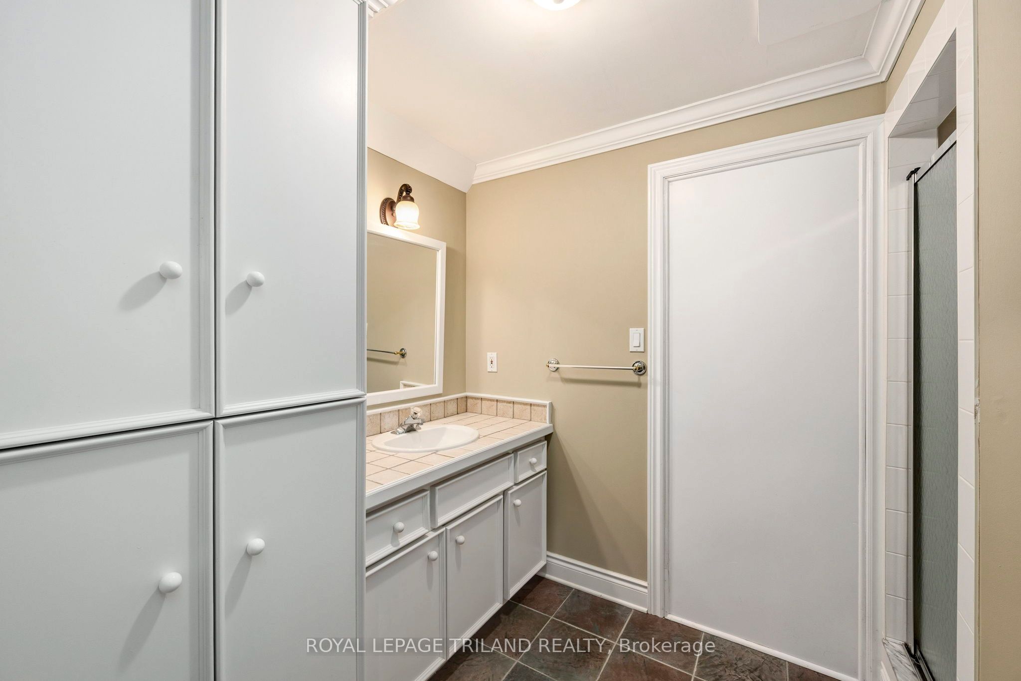 56 Glenridge Crescent Property Photo 41