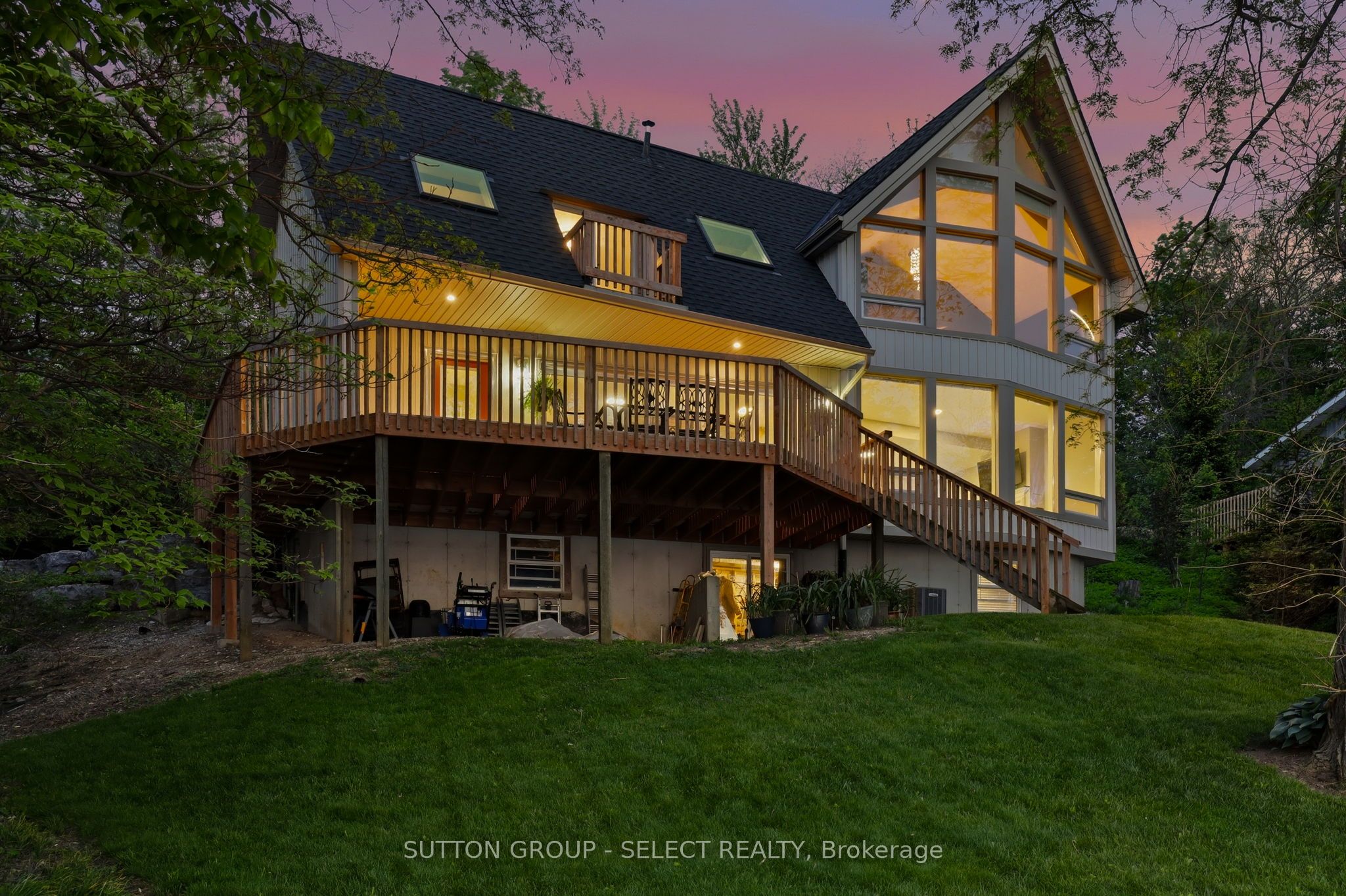 5284 Cliff Road Property Photo 2