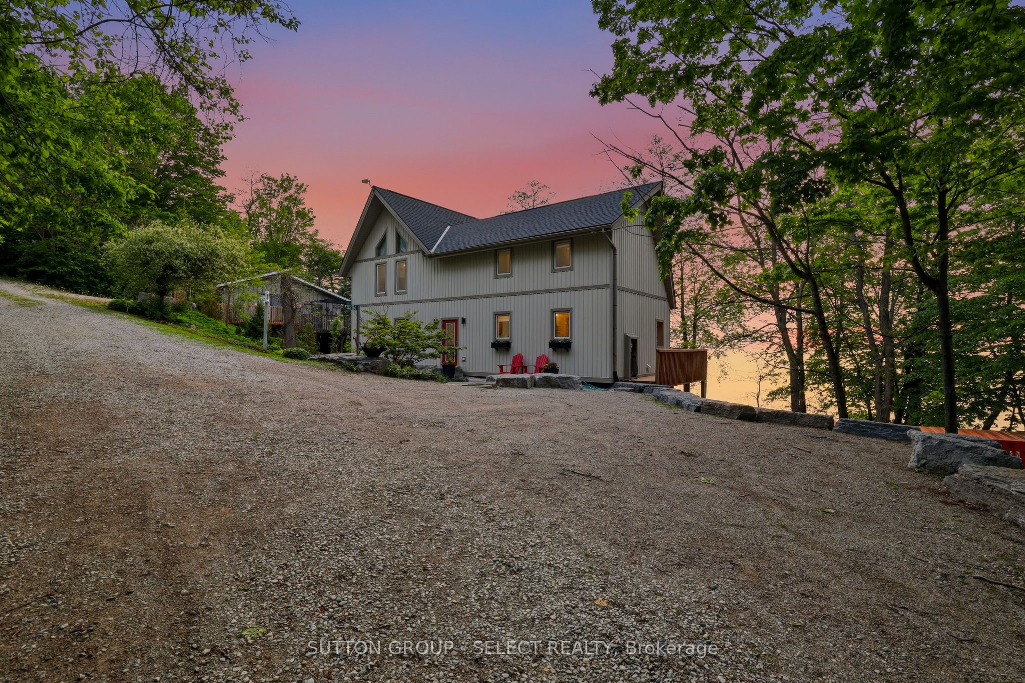 5284 Cliff Road Property Photo 4