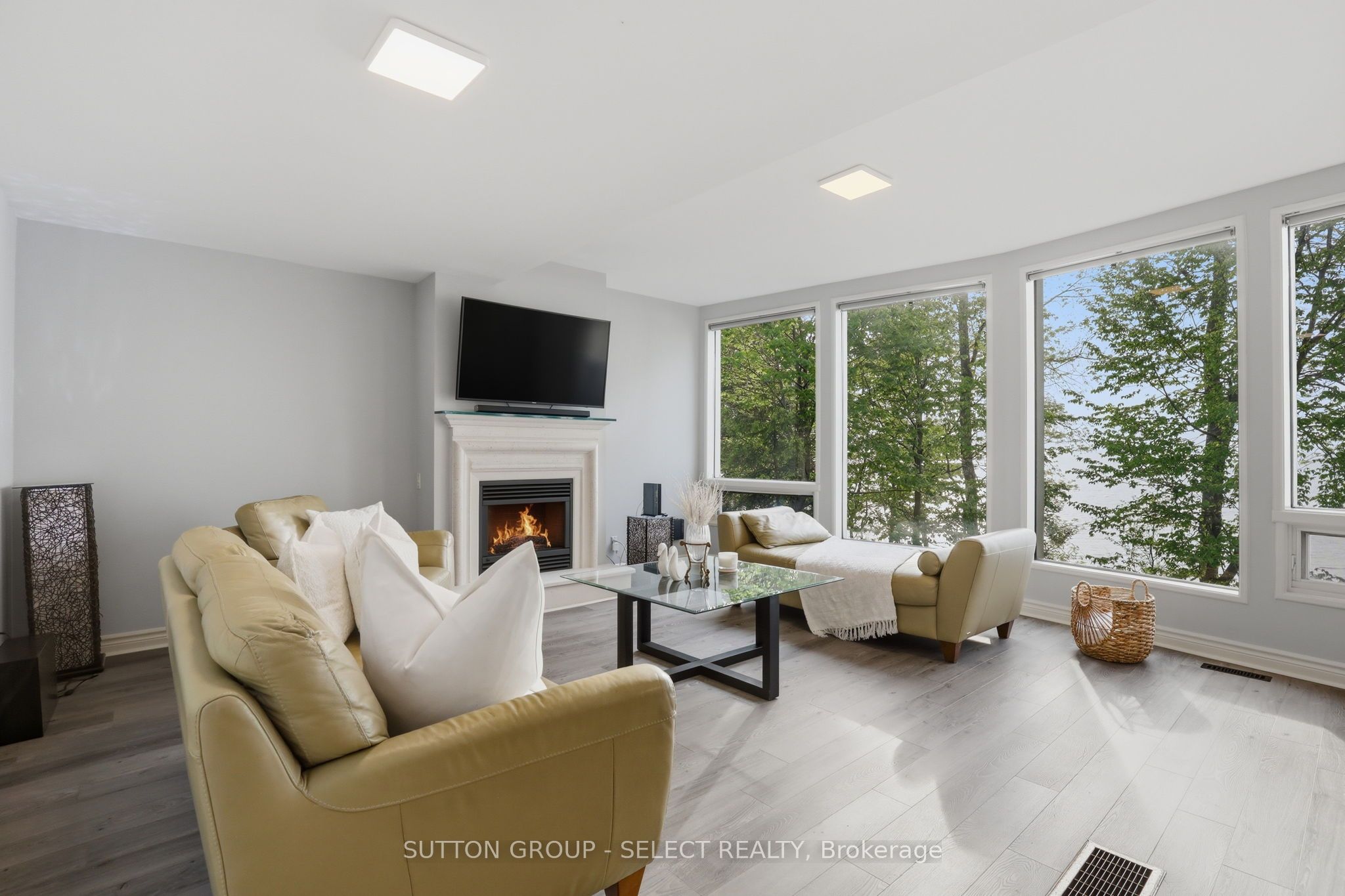 5284 Cliff Road Property Photo 6