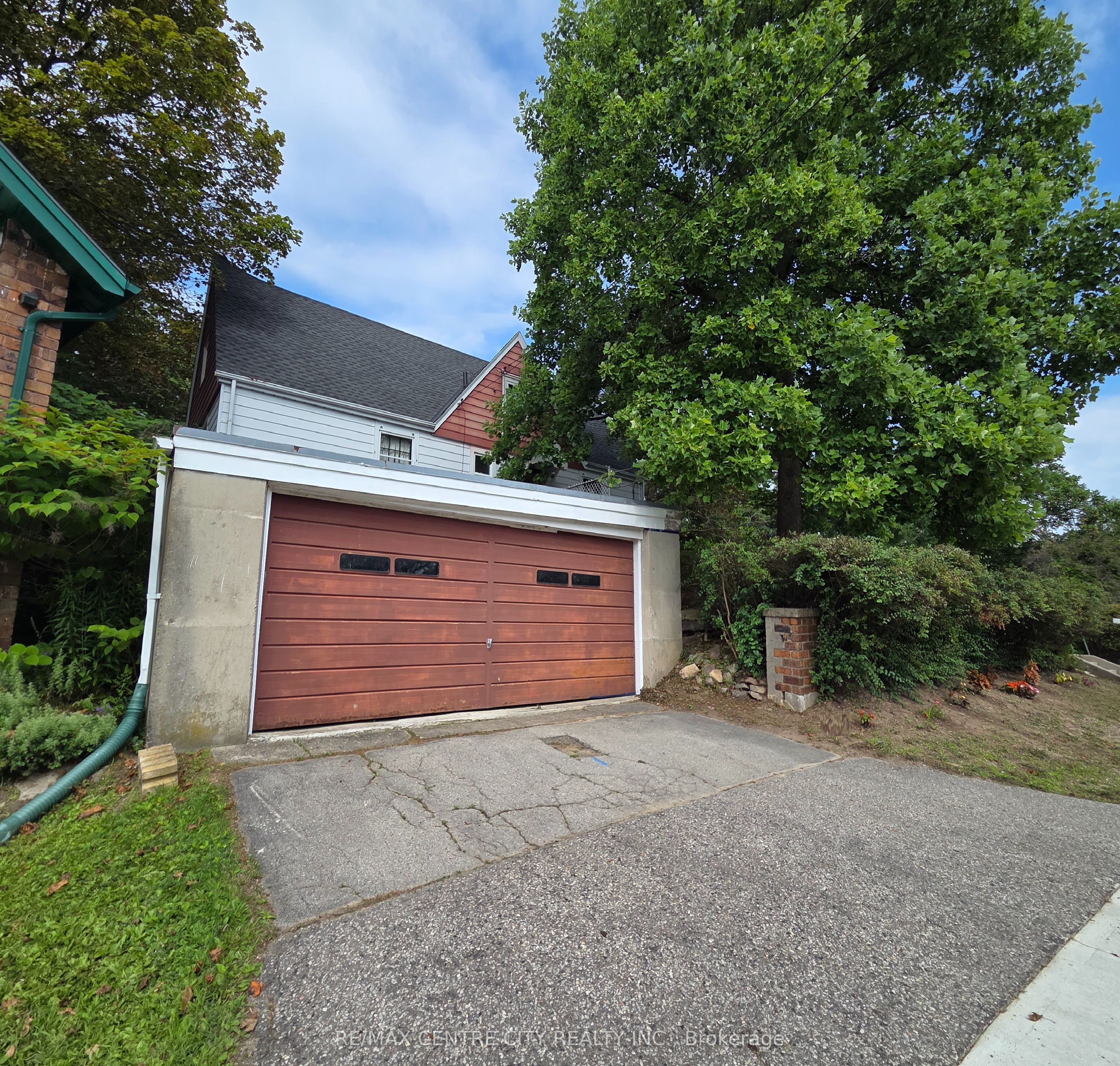 4491 East Road Property Photo 4