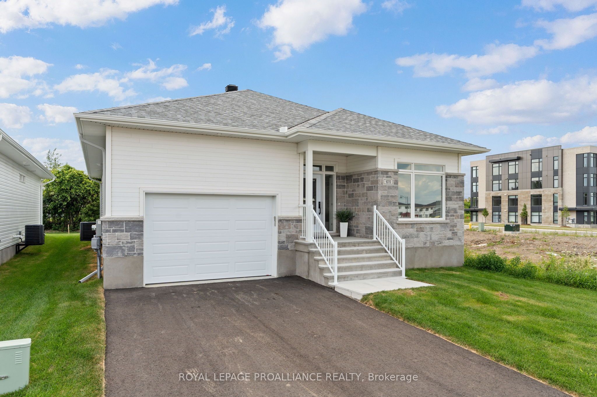 1070 Turner Drive Property Photo 3