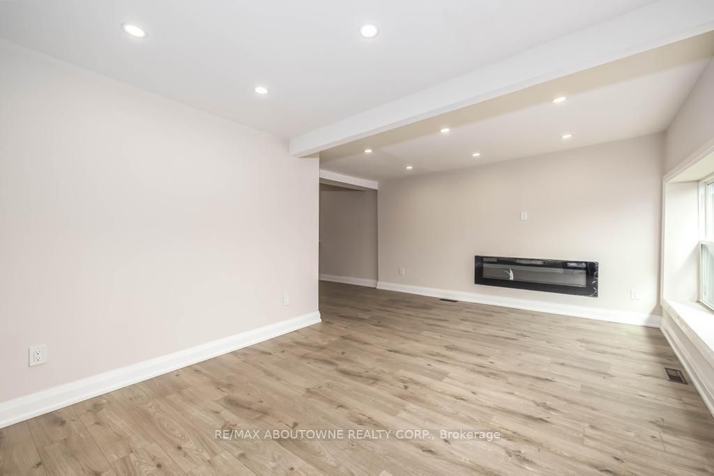 131 West Avenue N Property Photo 3