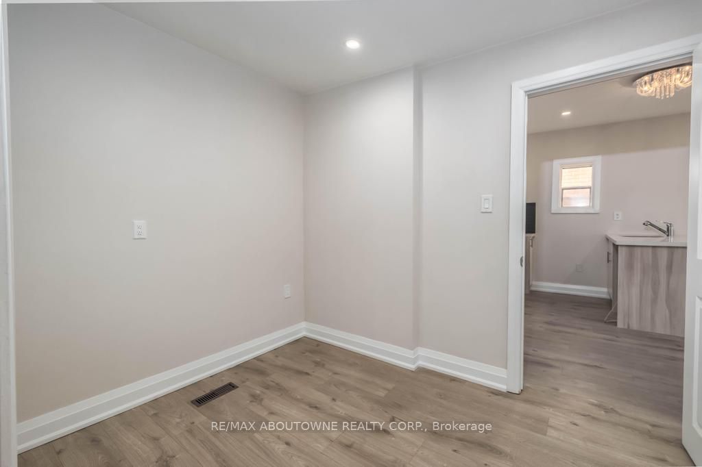 131 West Avenue N Property Photo 8