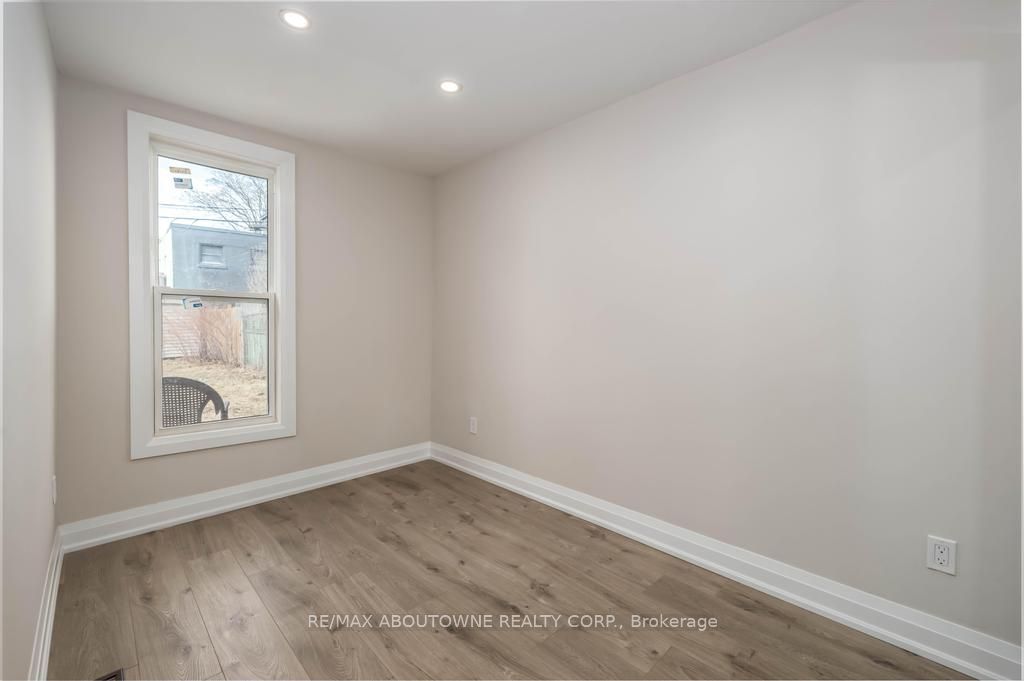 131 West Avenue N Property Photo 9