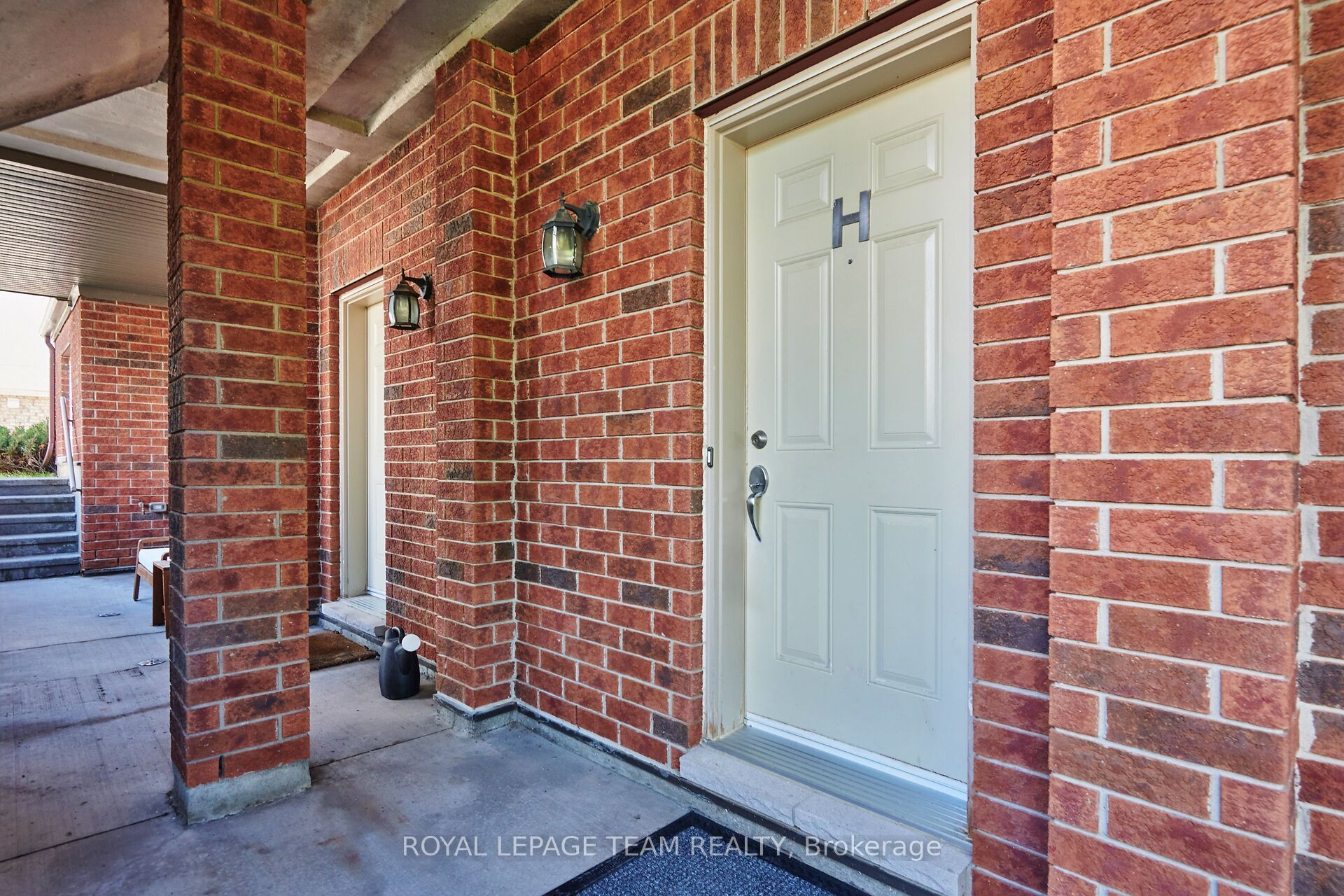 105 Fraser Fields Way H Property Photo 5
