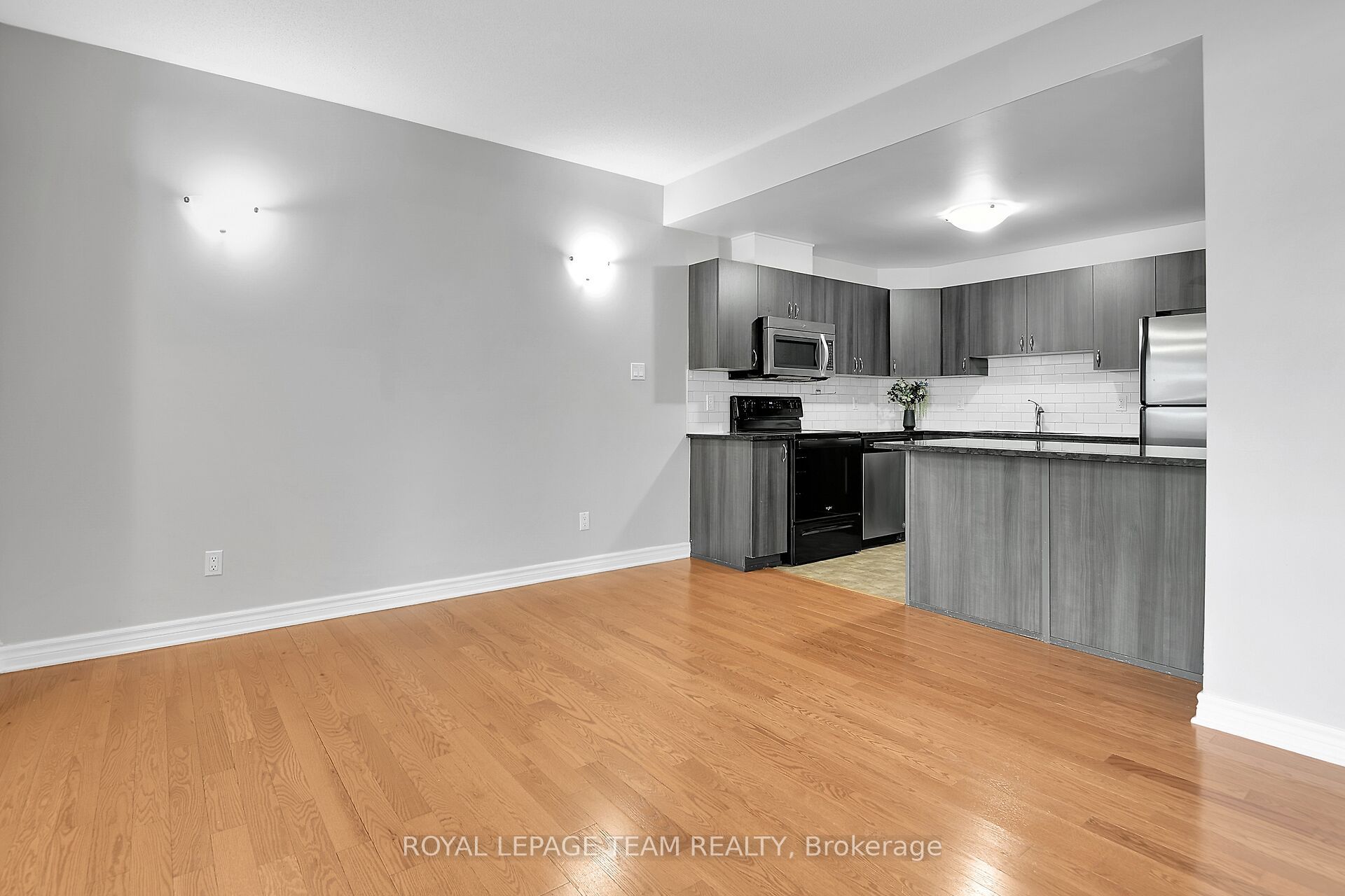 105 Fraser Fields Way H Property Photo 9