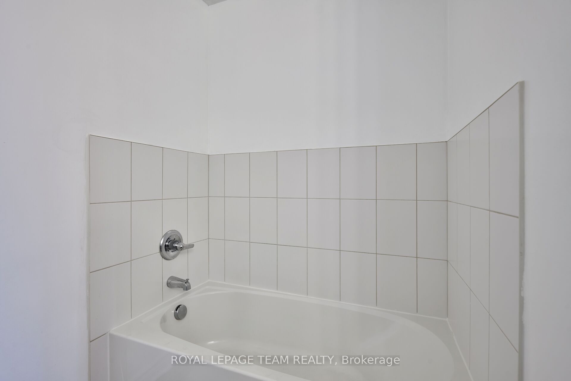 105 Fraser Fields Way H Property Photo 15