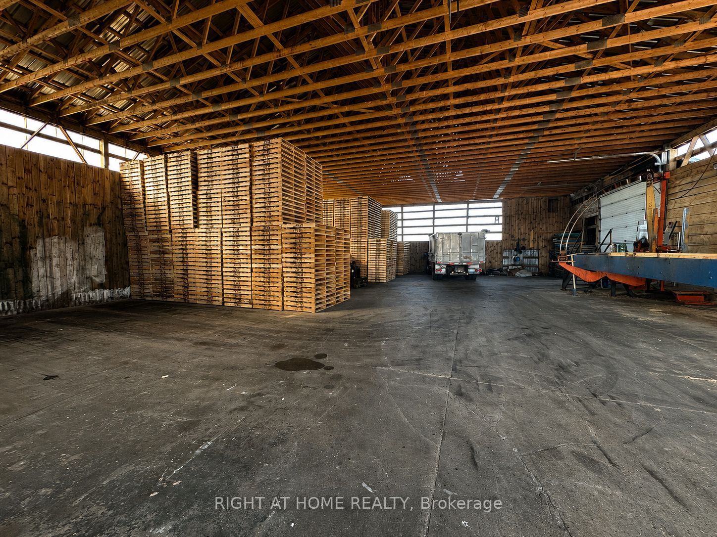 9696 Currie Road Property Photo 17