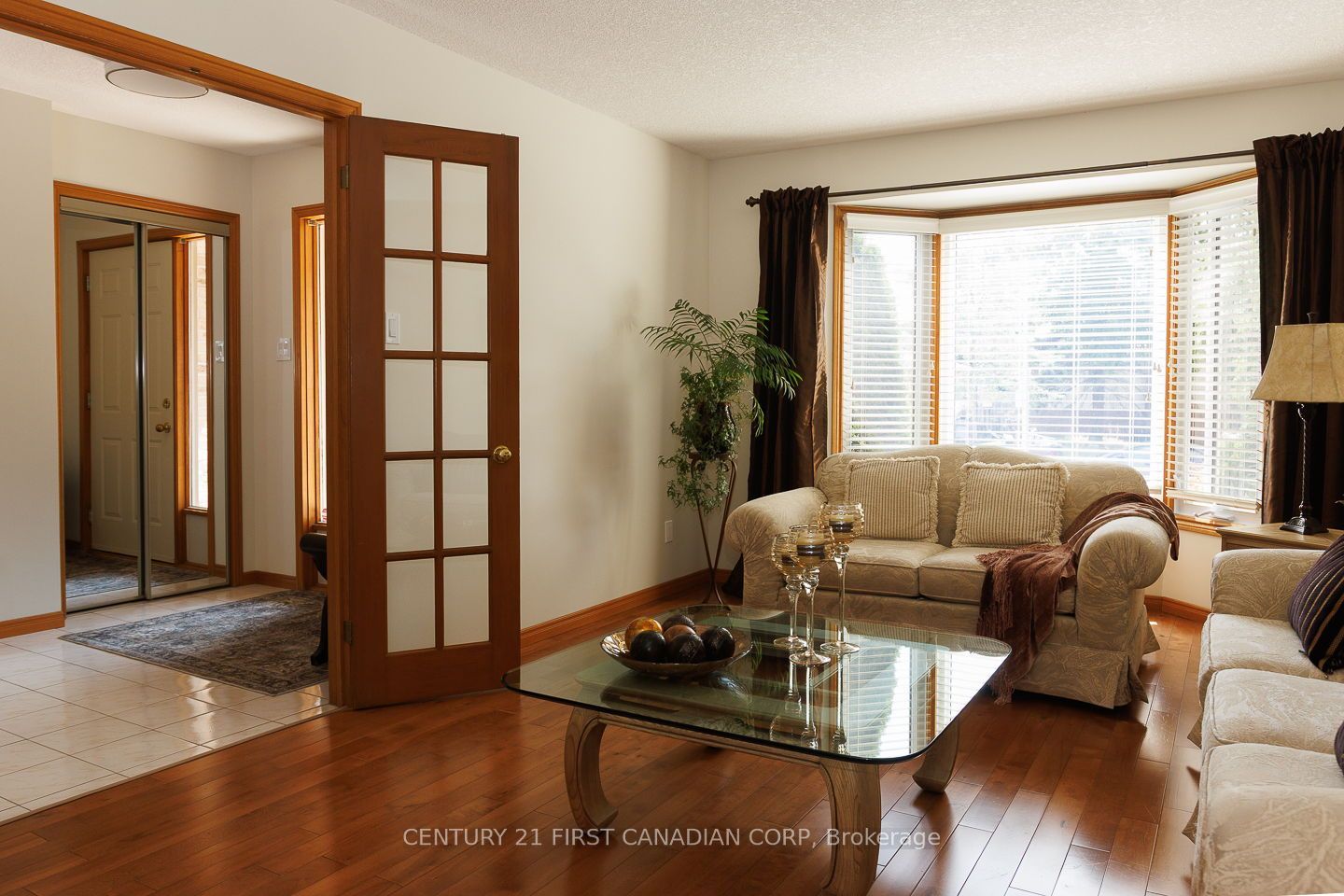 255 Deveron Crescent Property Photo 5