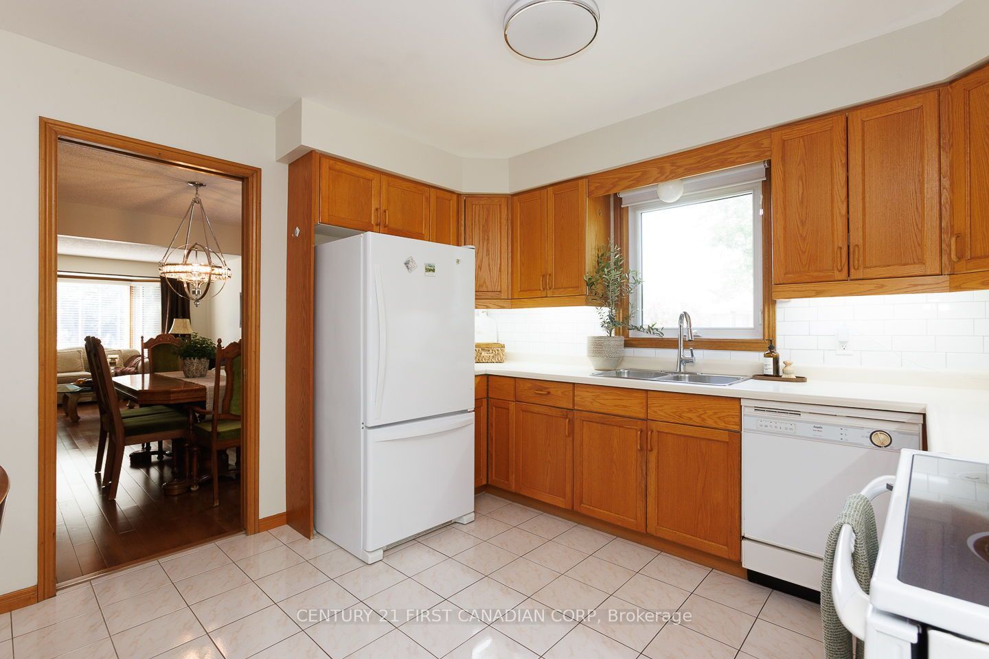 255 Deveron Crescent Property Photo 13