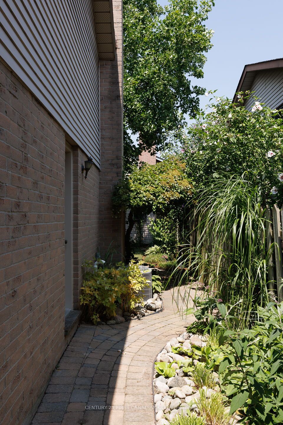 255 Deveron Crescent Property Photo 31