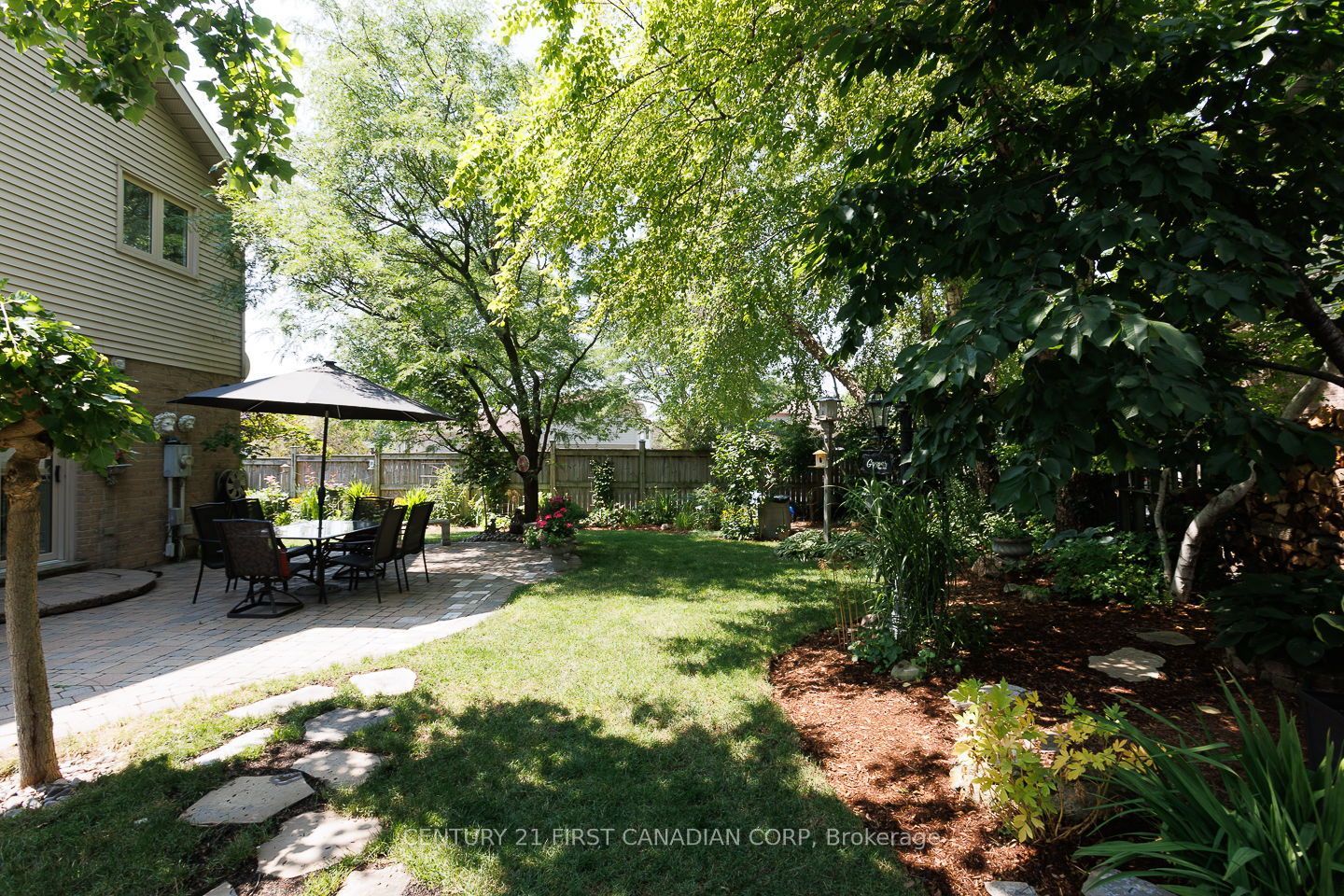 255 Deveron Crescent Property Photo 33