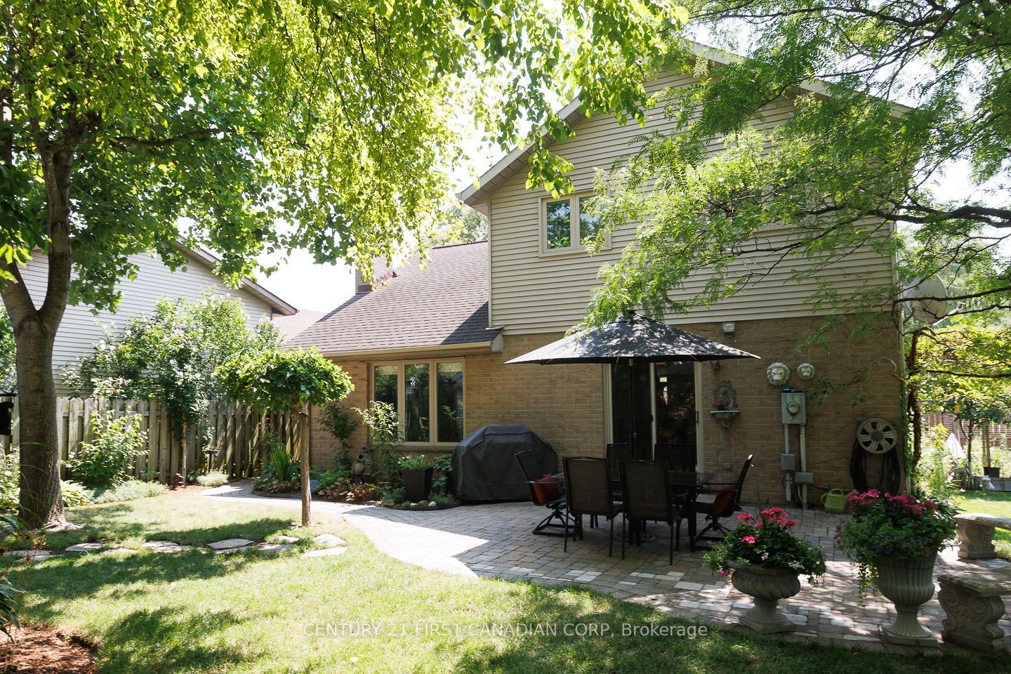 255 Deveron Crescent Property Photo 34