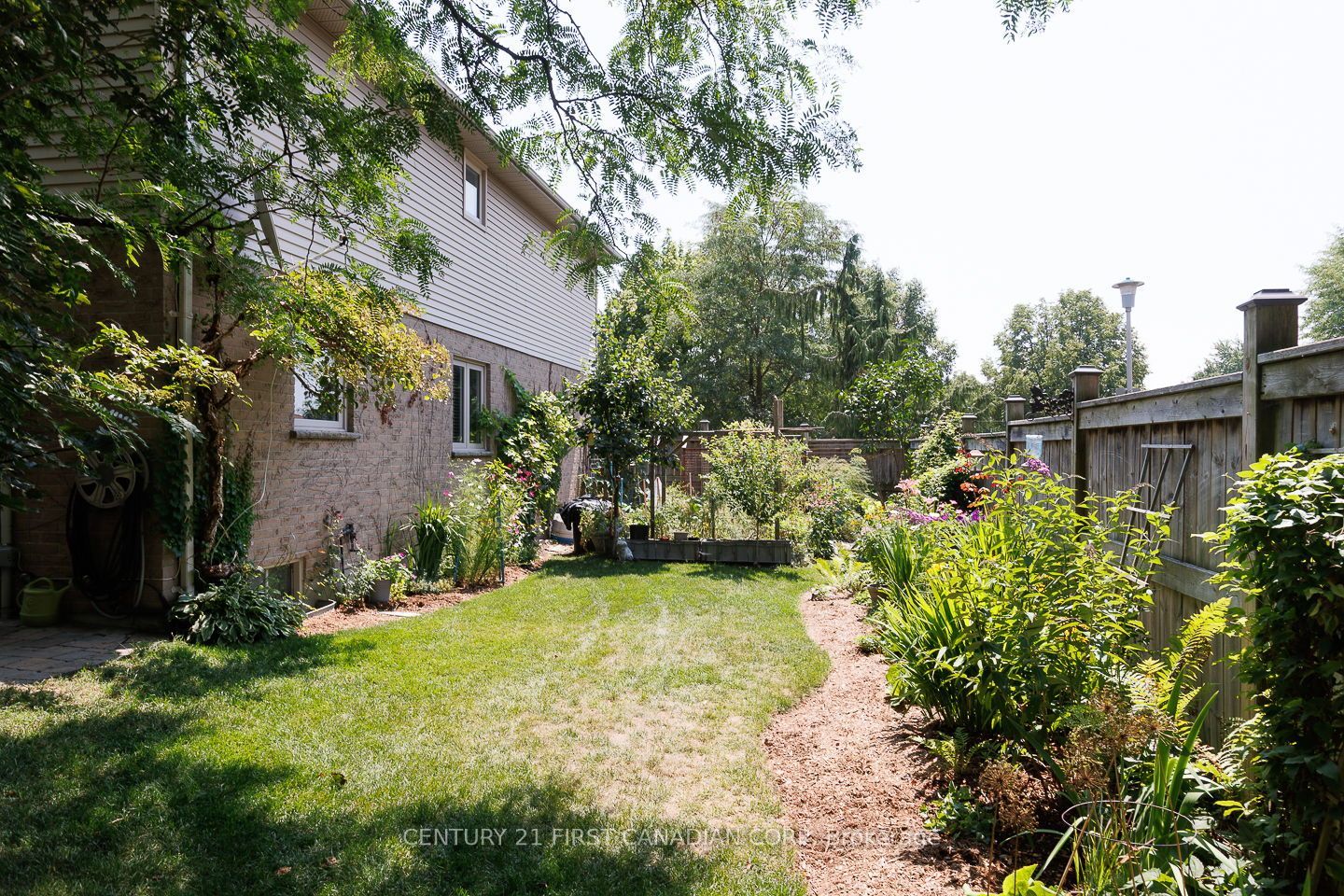 255 Deveron Crescent Property Photo 35