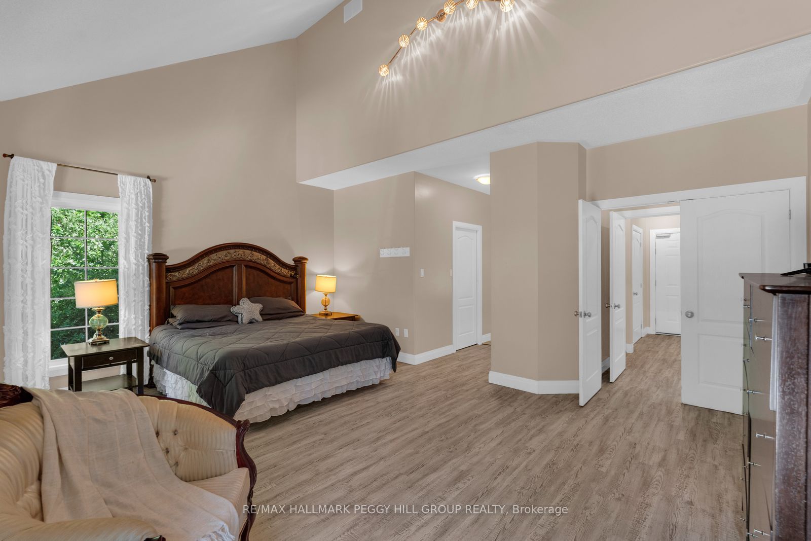 155 Forest Glen Drive Property Photo 8