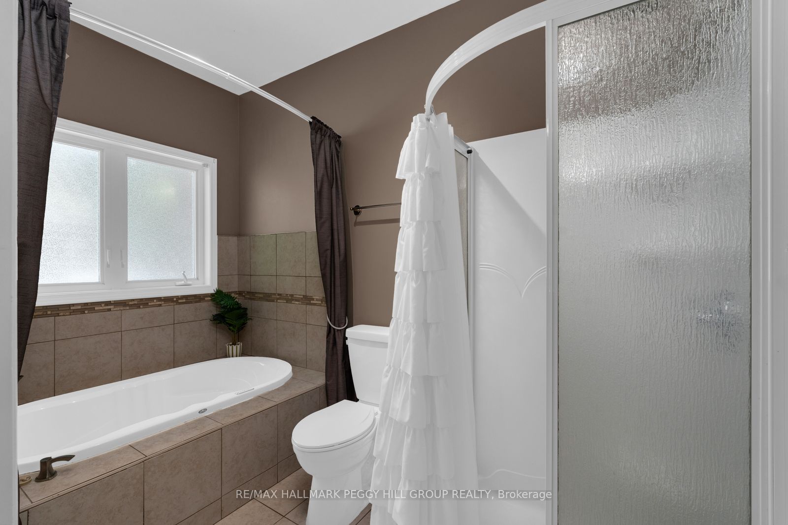 155 Forest Glen Drive Property Photo 9
