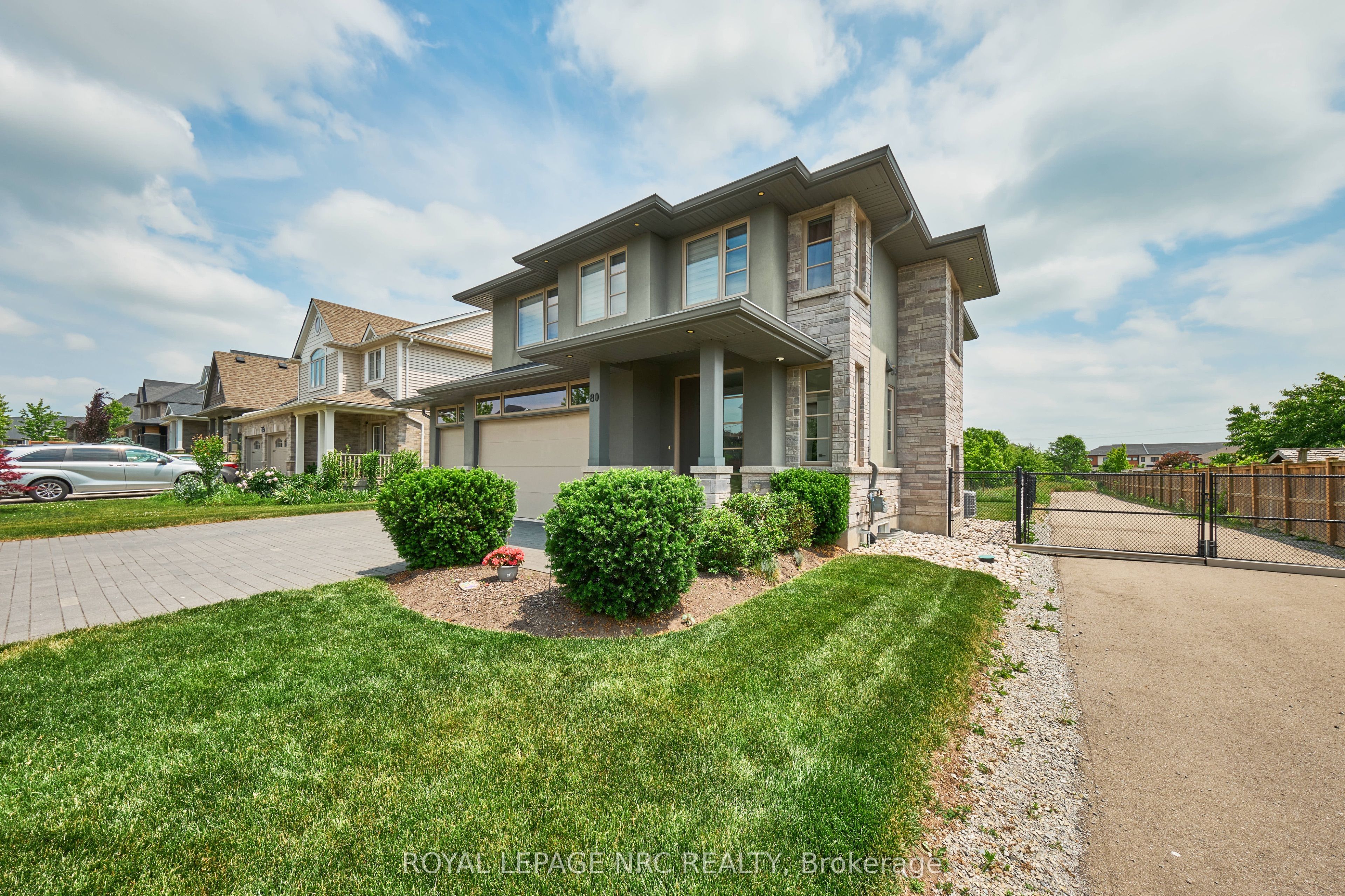 80 Days Avenue Property Photo 3