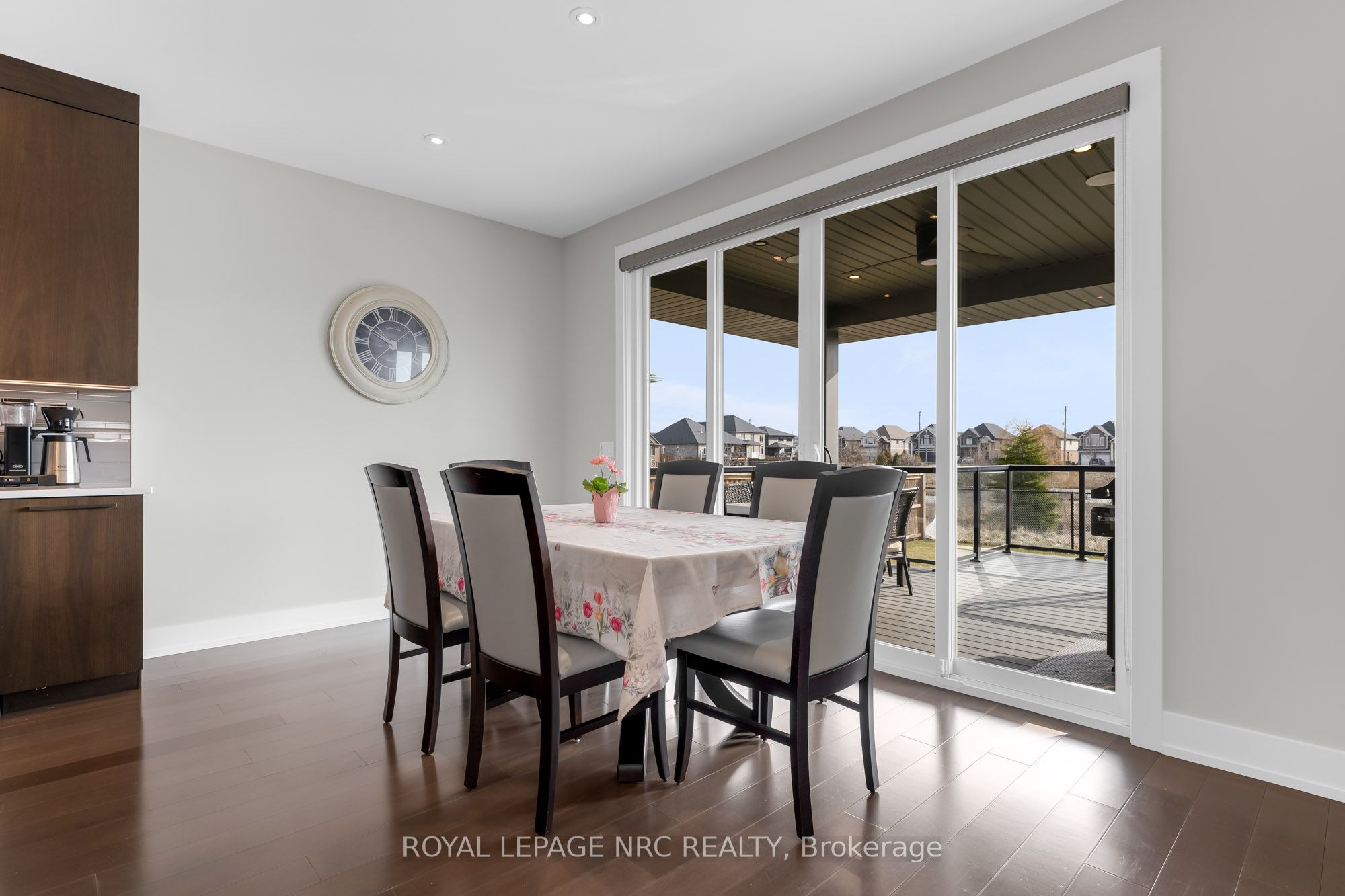80 Days Avenue Property Photo 26