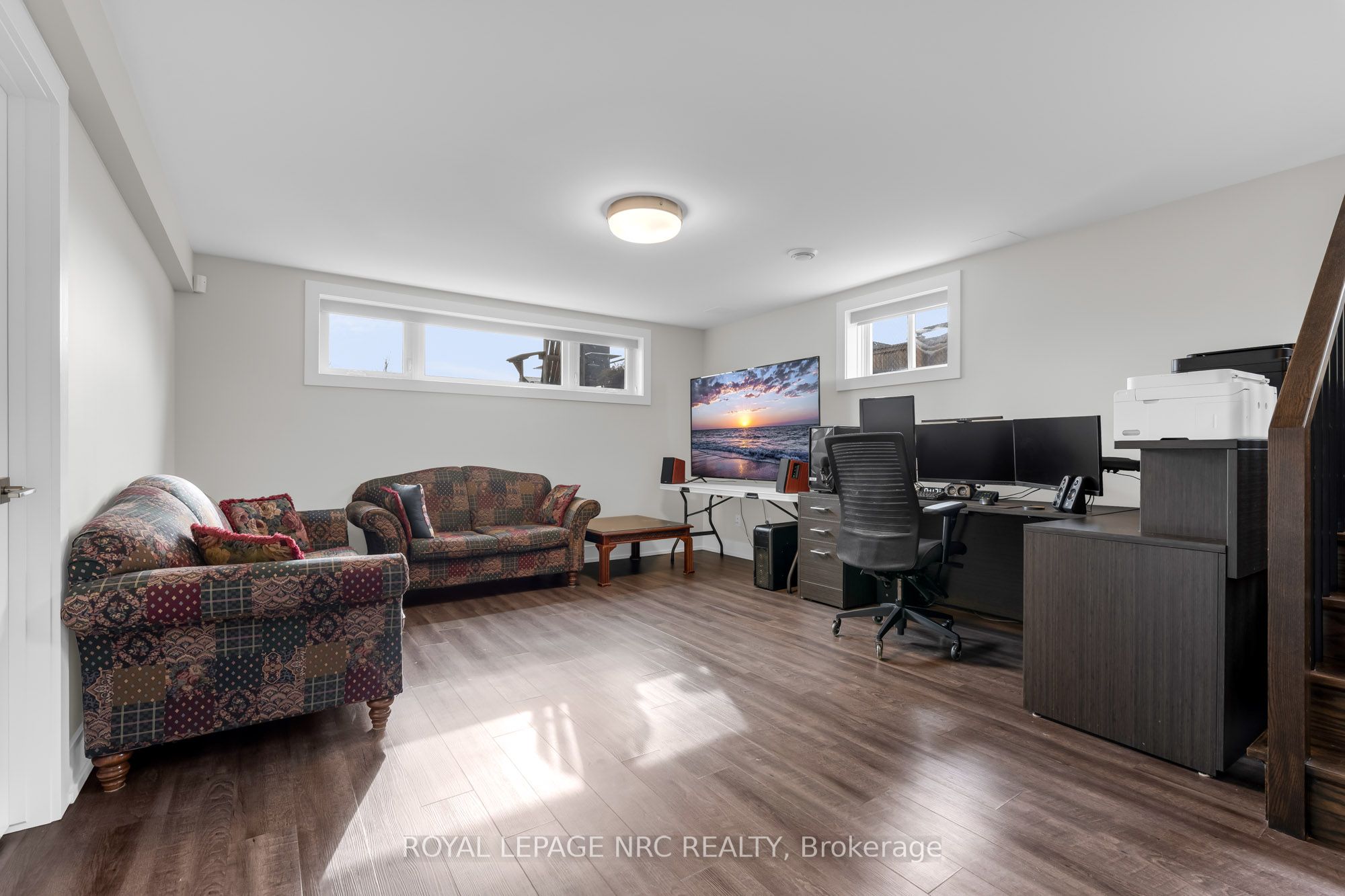 80 Days Avenue Property Photo 45