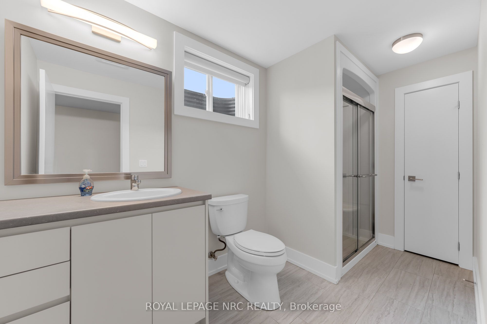 80 Days Avenue Property Photo 47