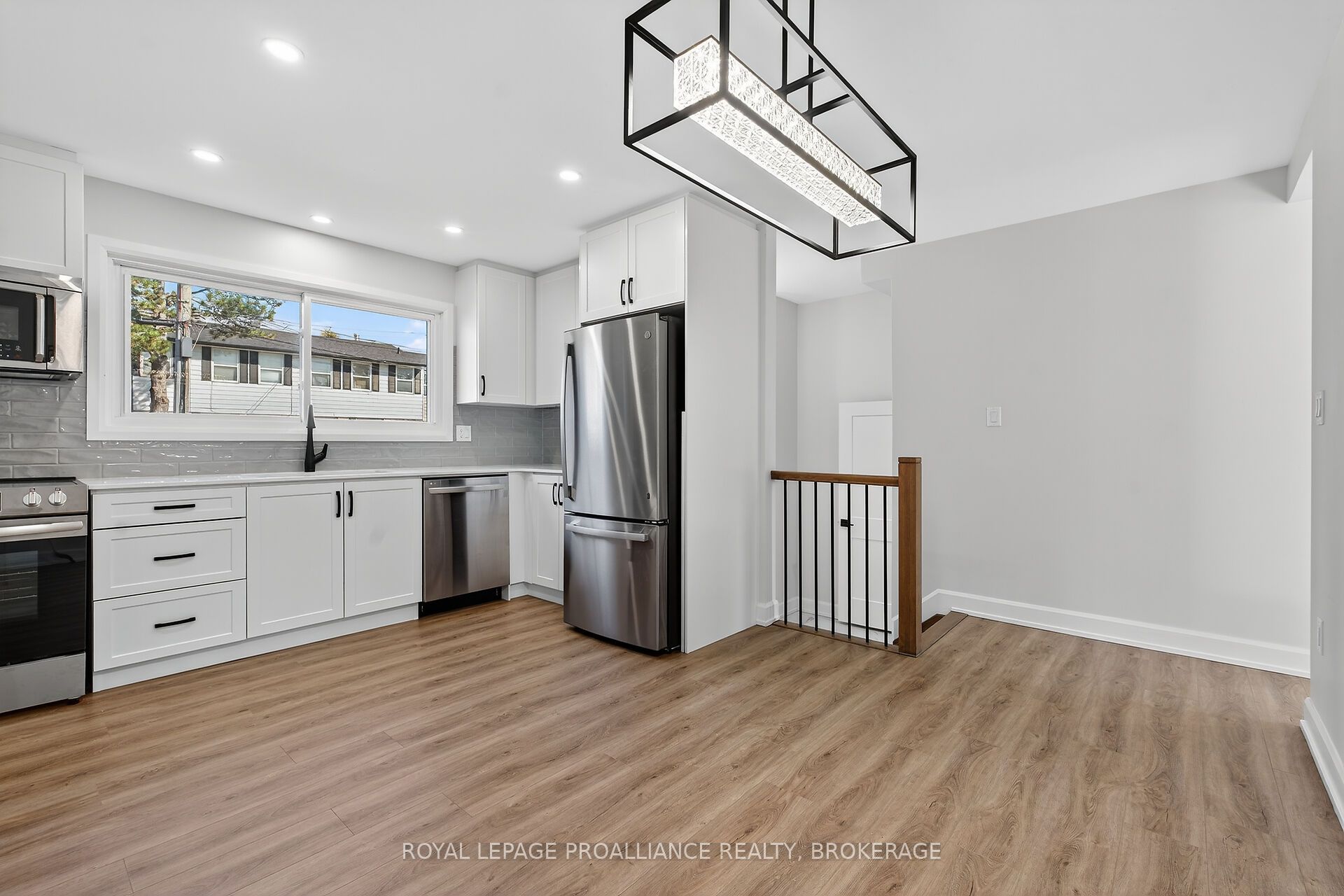 957 Oakview Avenue Property Photo 11