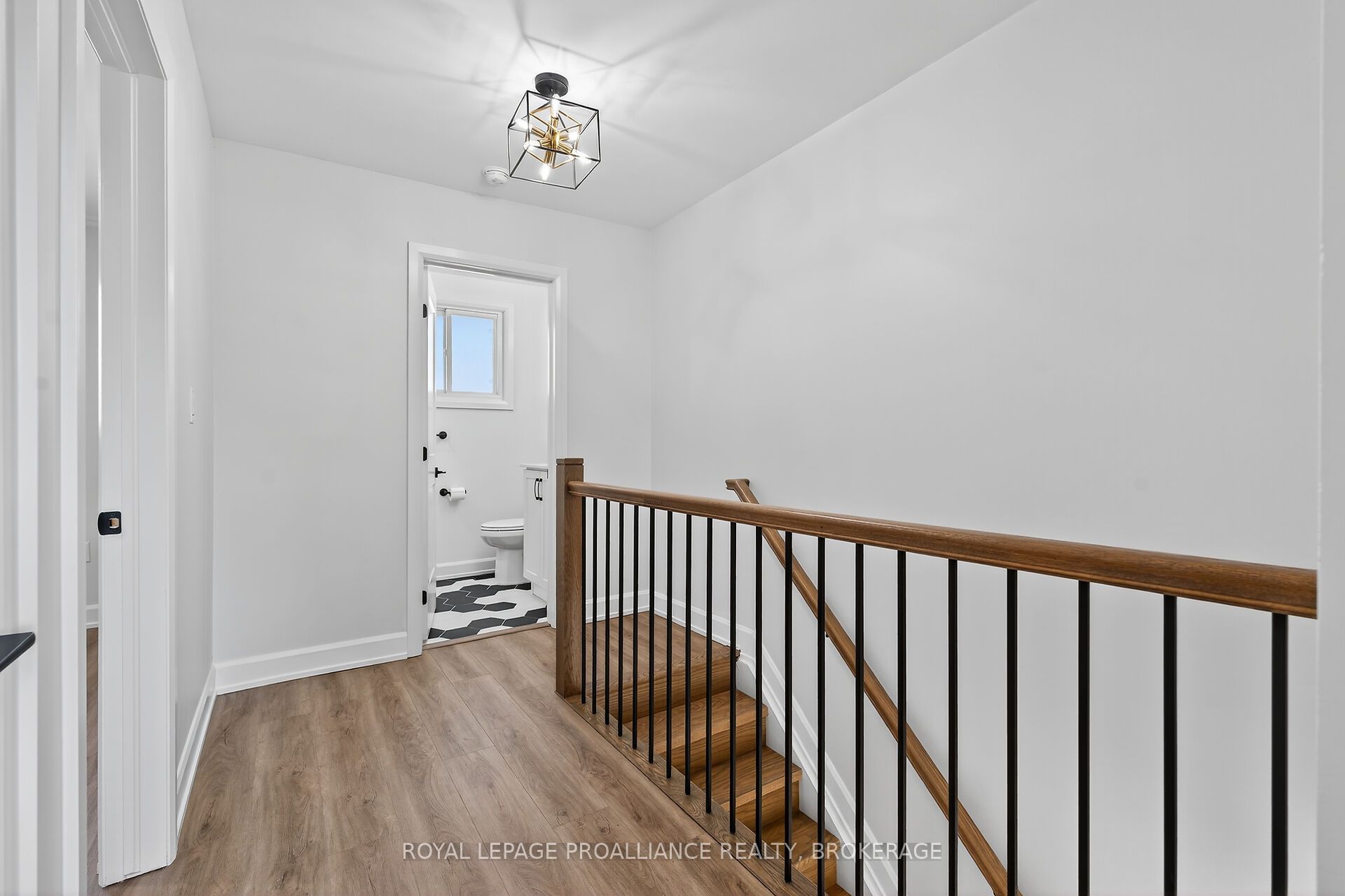 957 Oakview Avenue Property Photo 23
