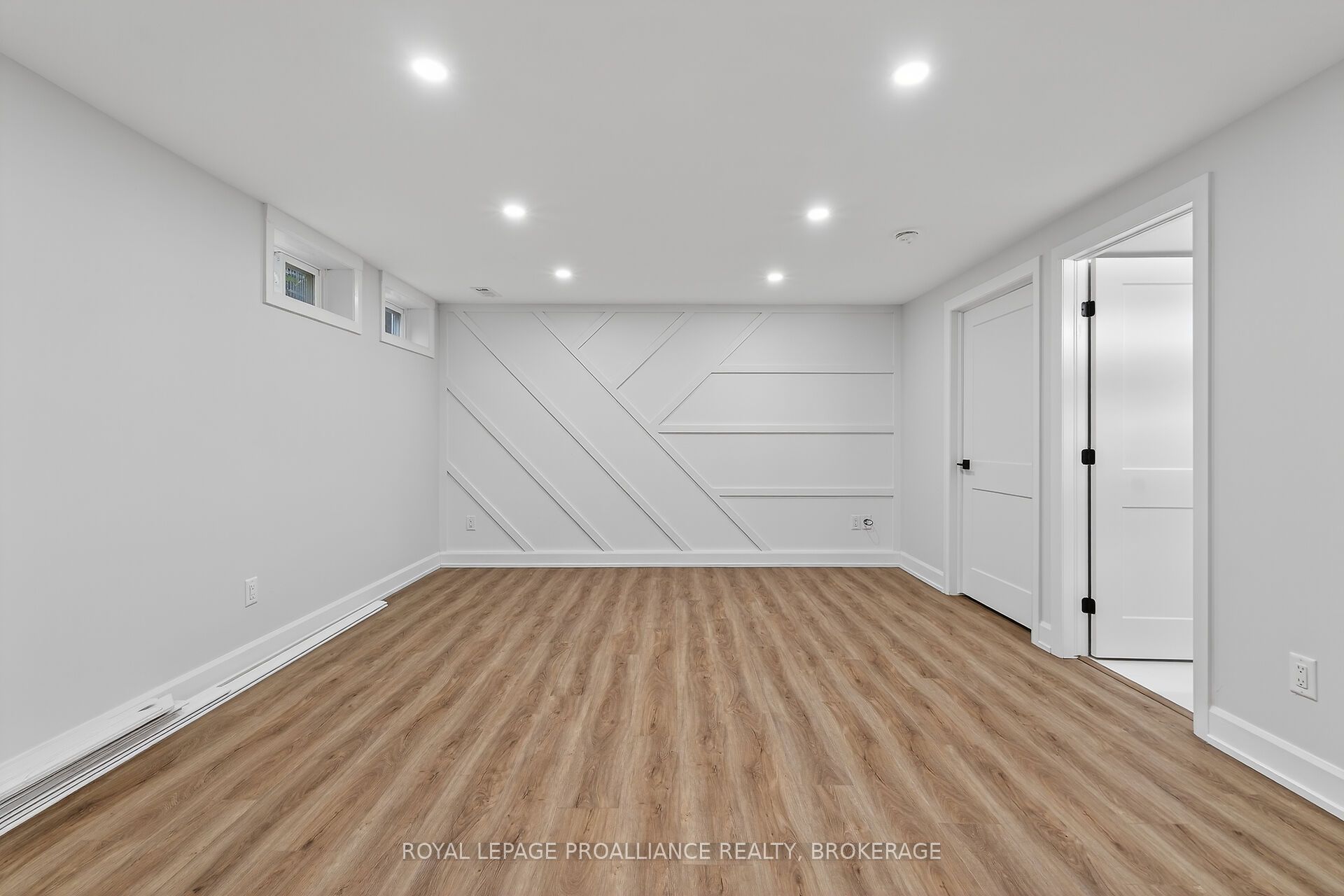 957 Oakview Avenue Property Photo 25