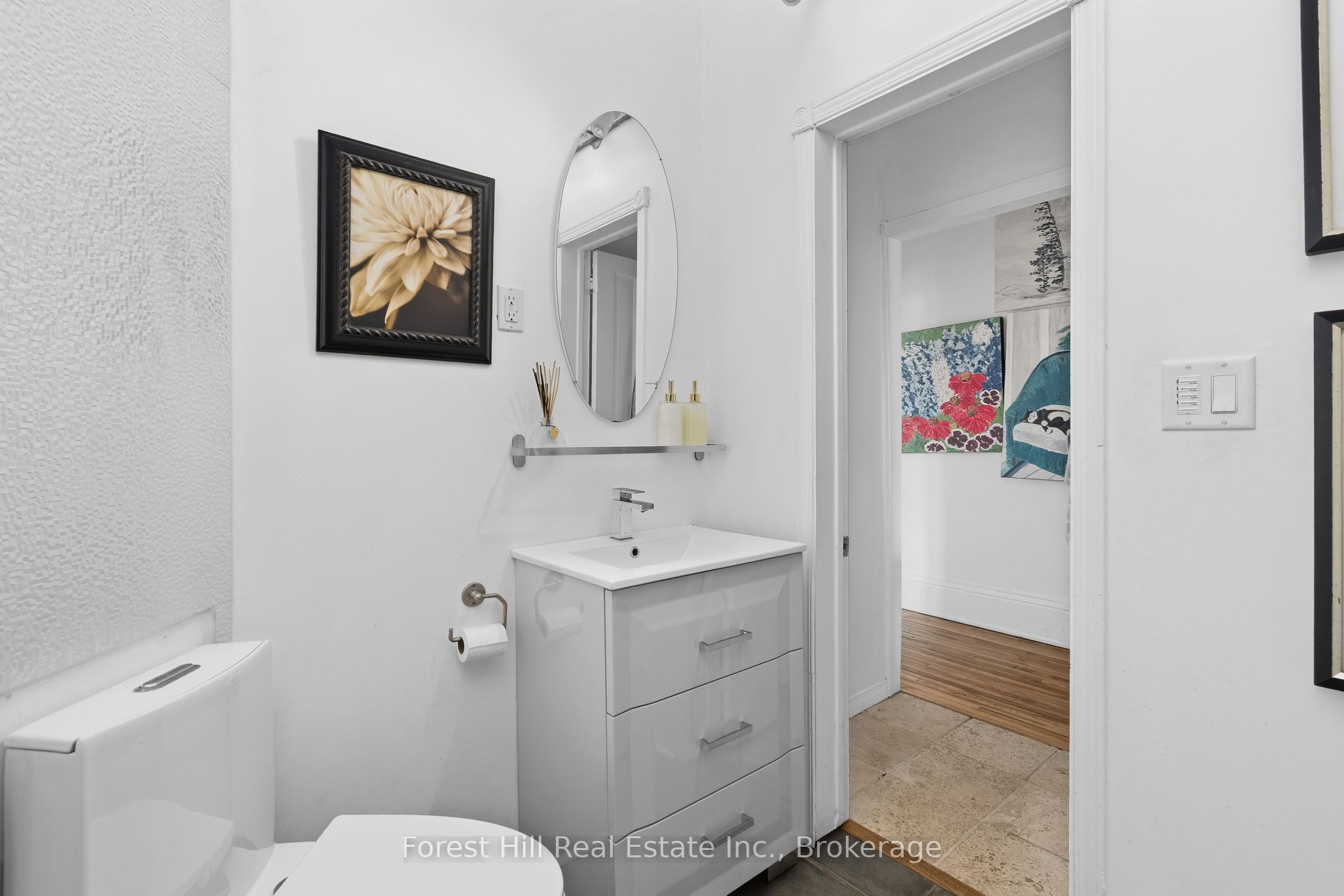 5 Lorne Street N Property Photo 25