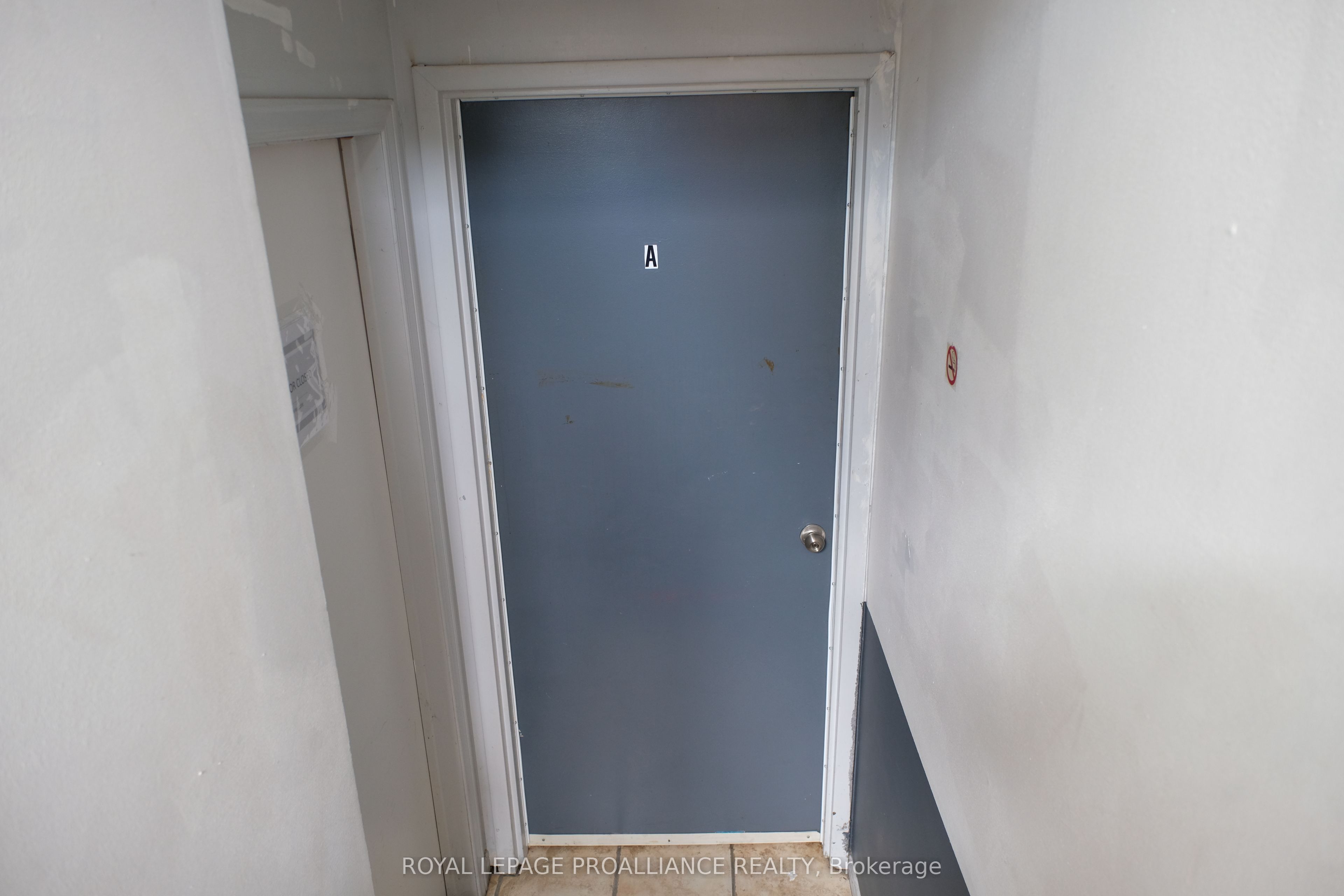 60 Wallbridge Crescent Property Photo 7