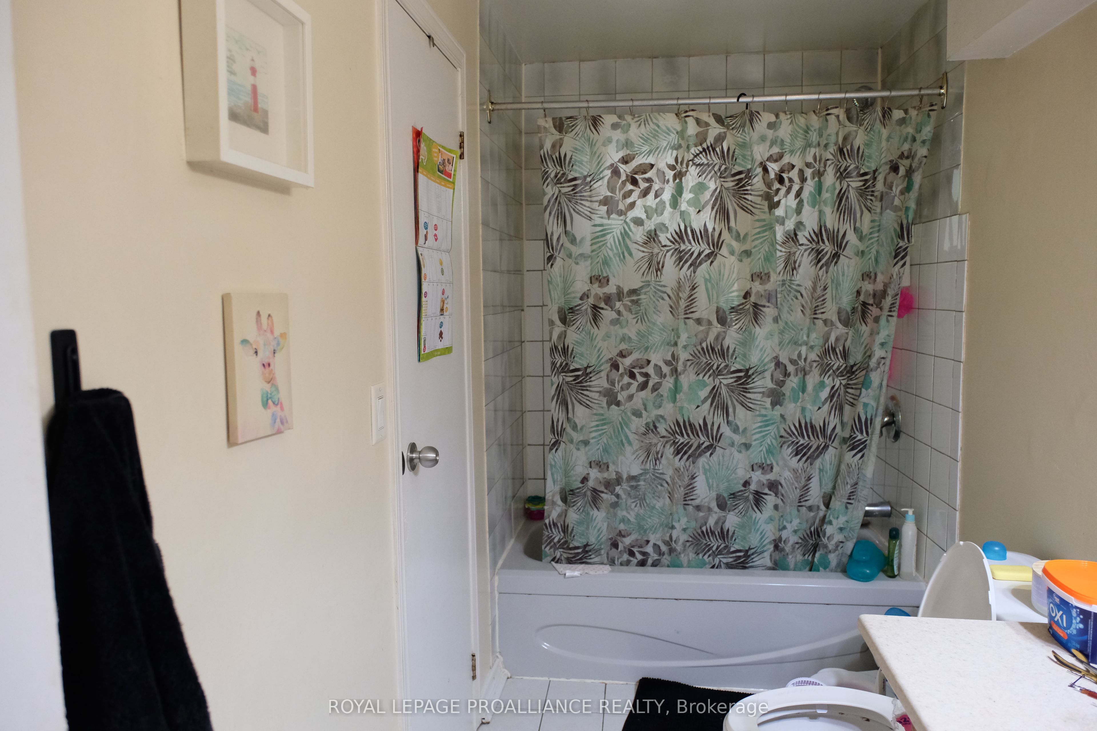 60 Wallbridge Crescent Property Photo 16