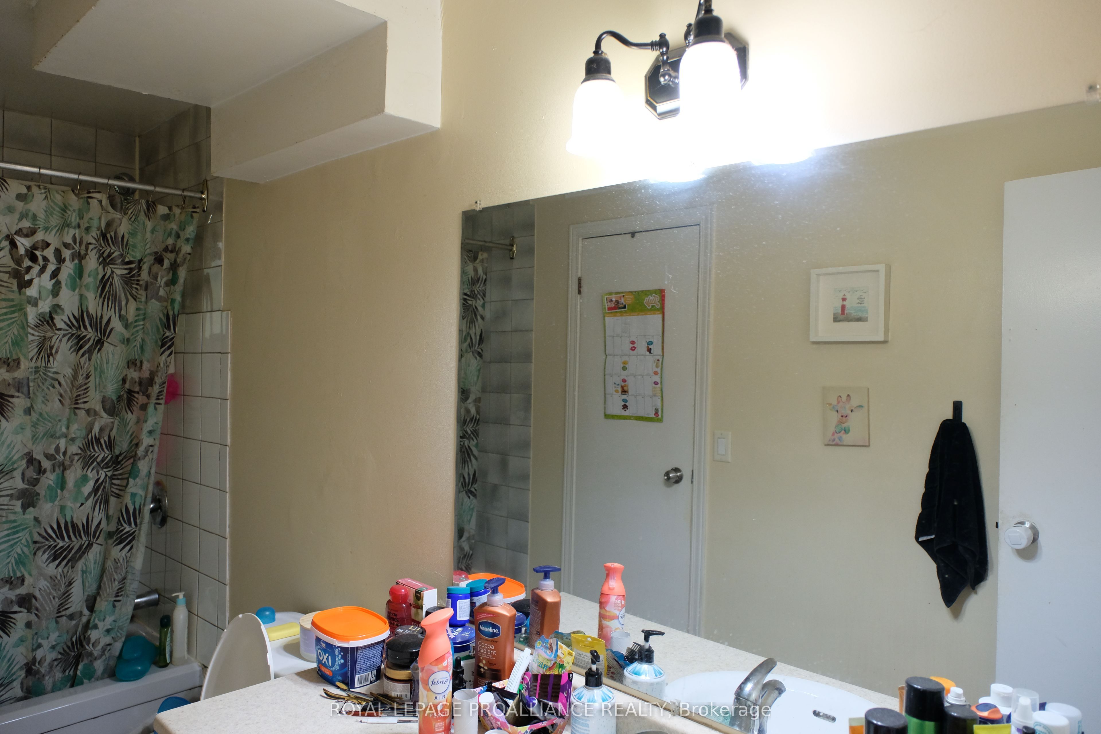 60 Wallbridge Crescent Property Photo 17