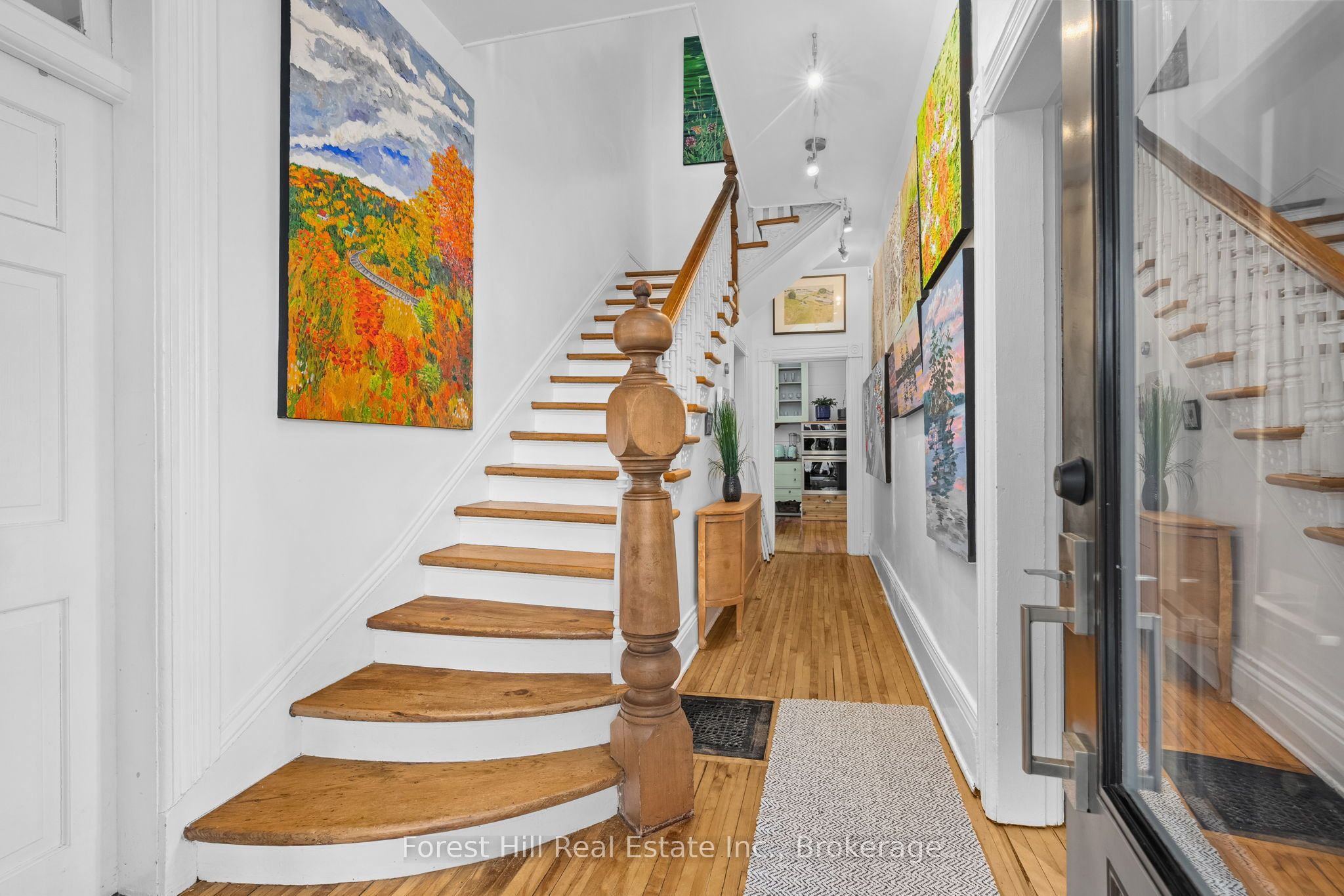 5 Lorne Street N Property Photo 14
