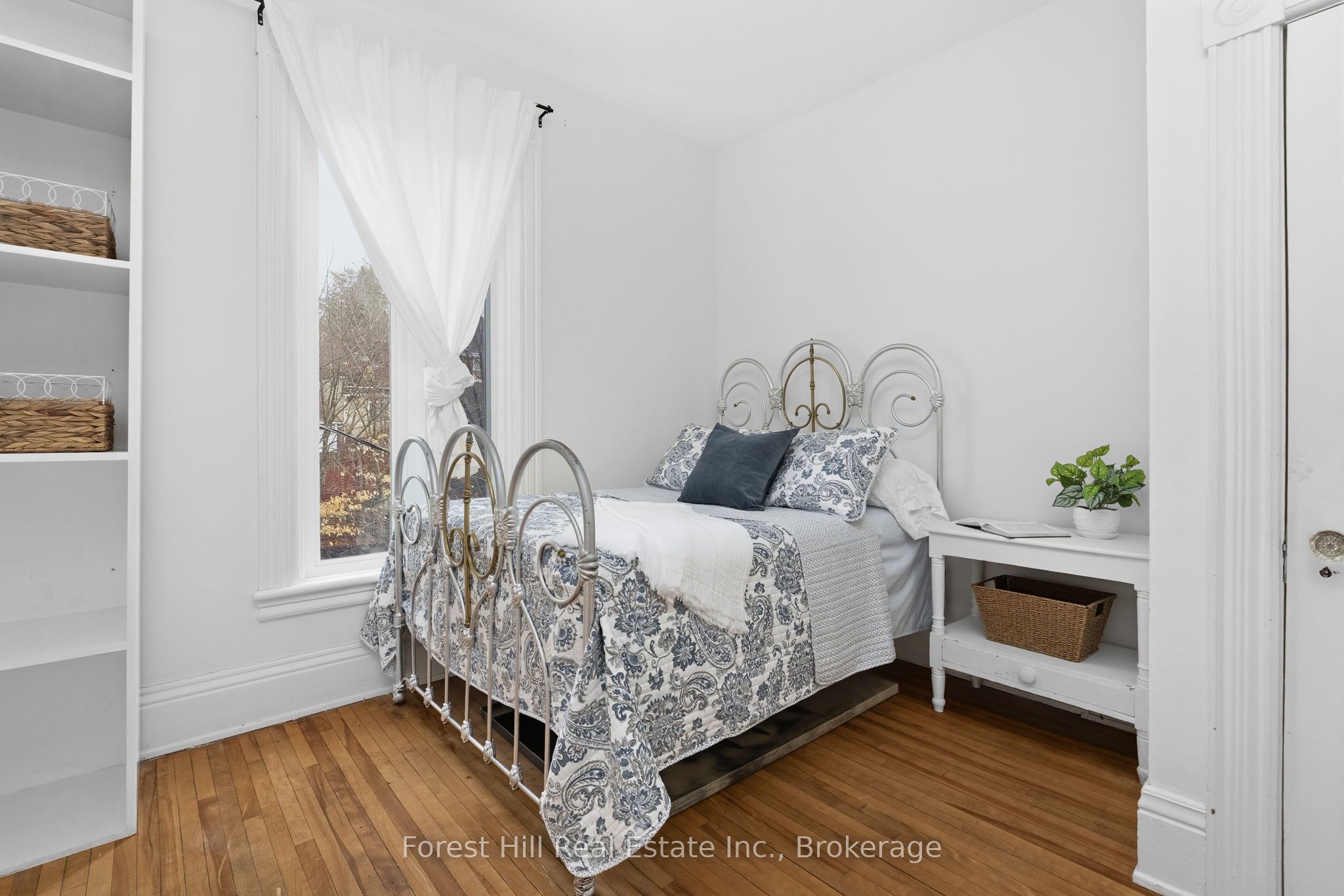 5 Lorne Street N Property Photo 33