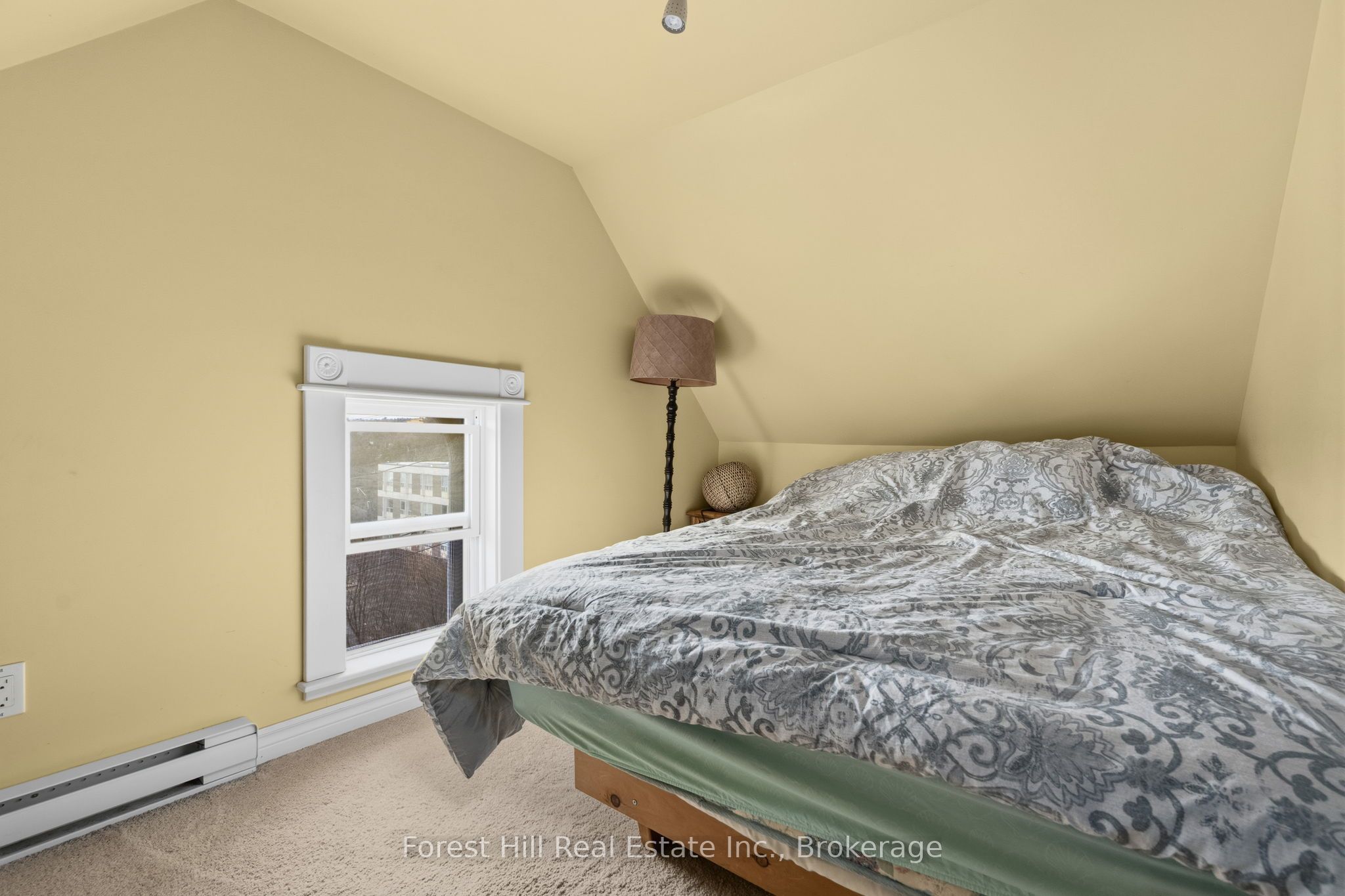 5 Lorne Street N Property Photo 35