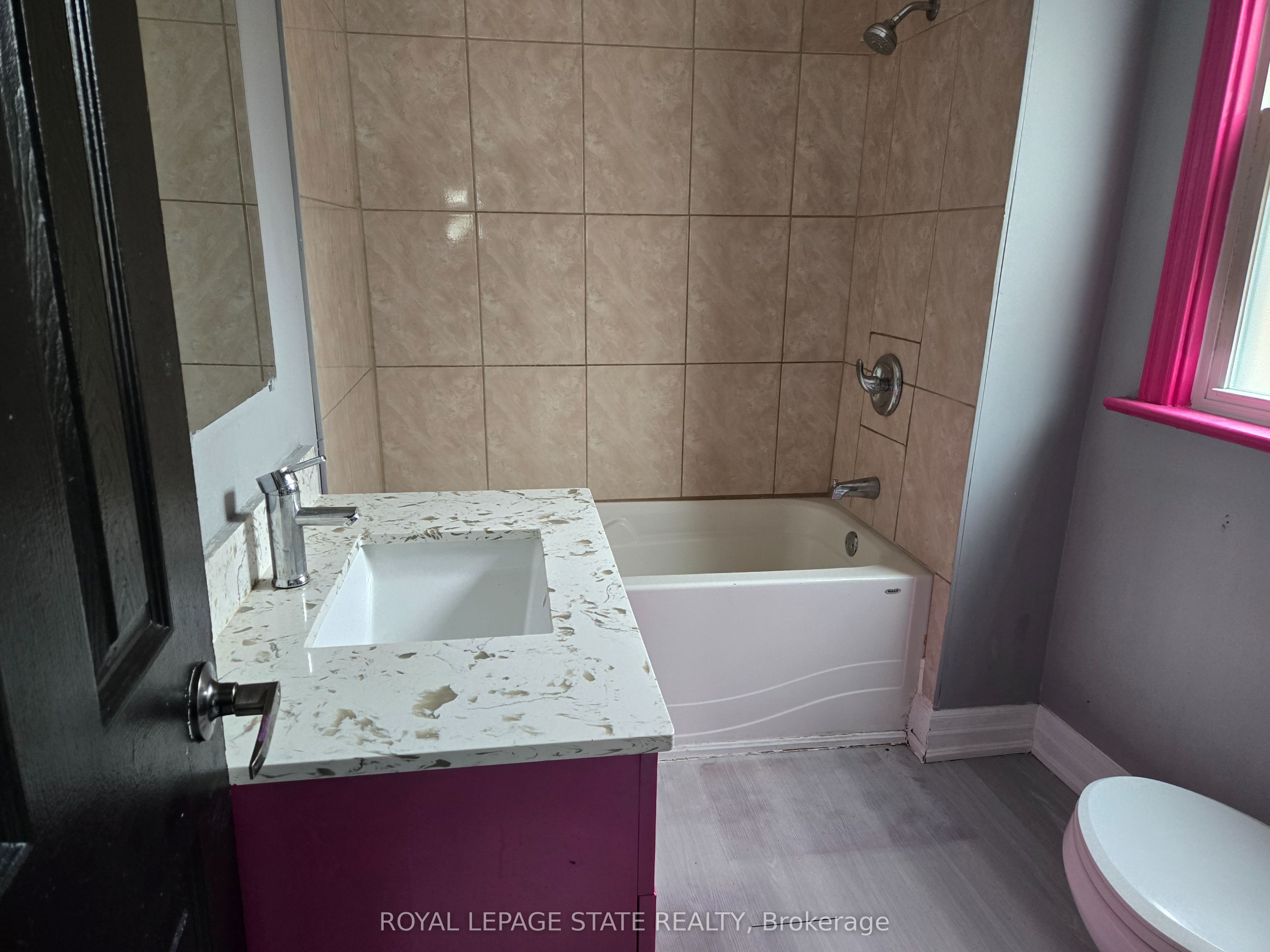 6269 Franklin Avenue Property Photo 6