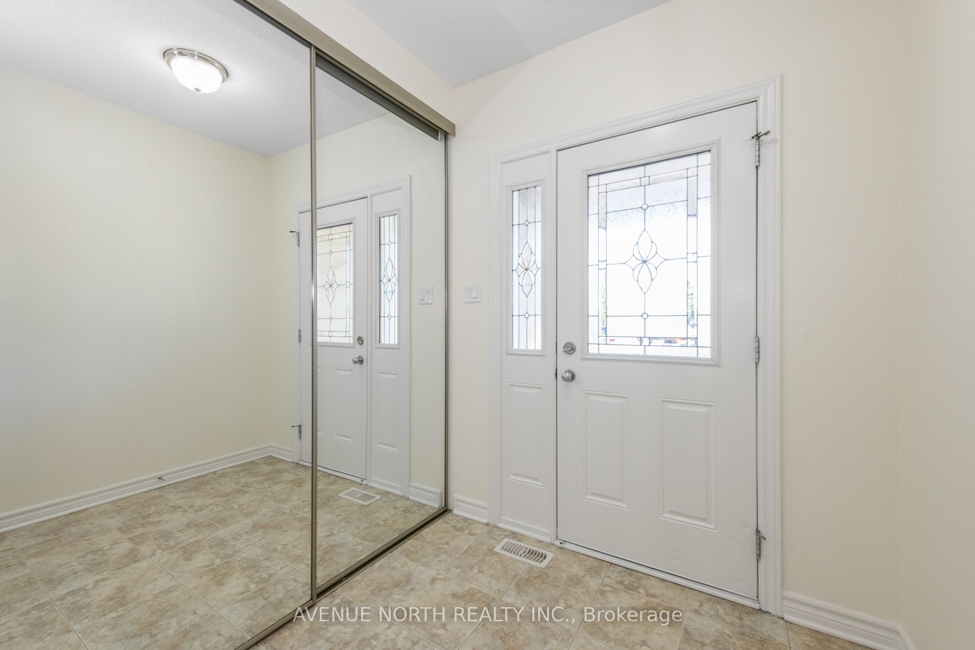 122b Centrepointe Drive Property Photo 6