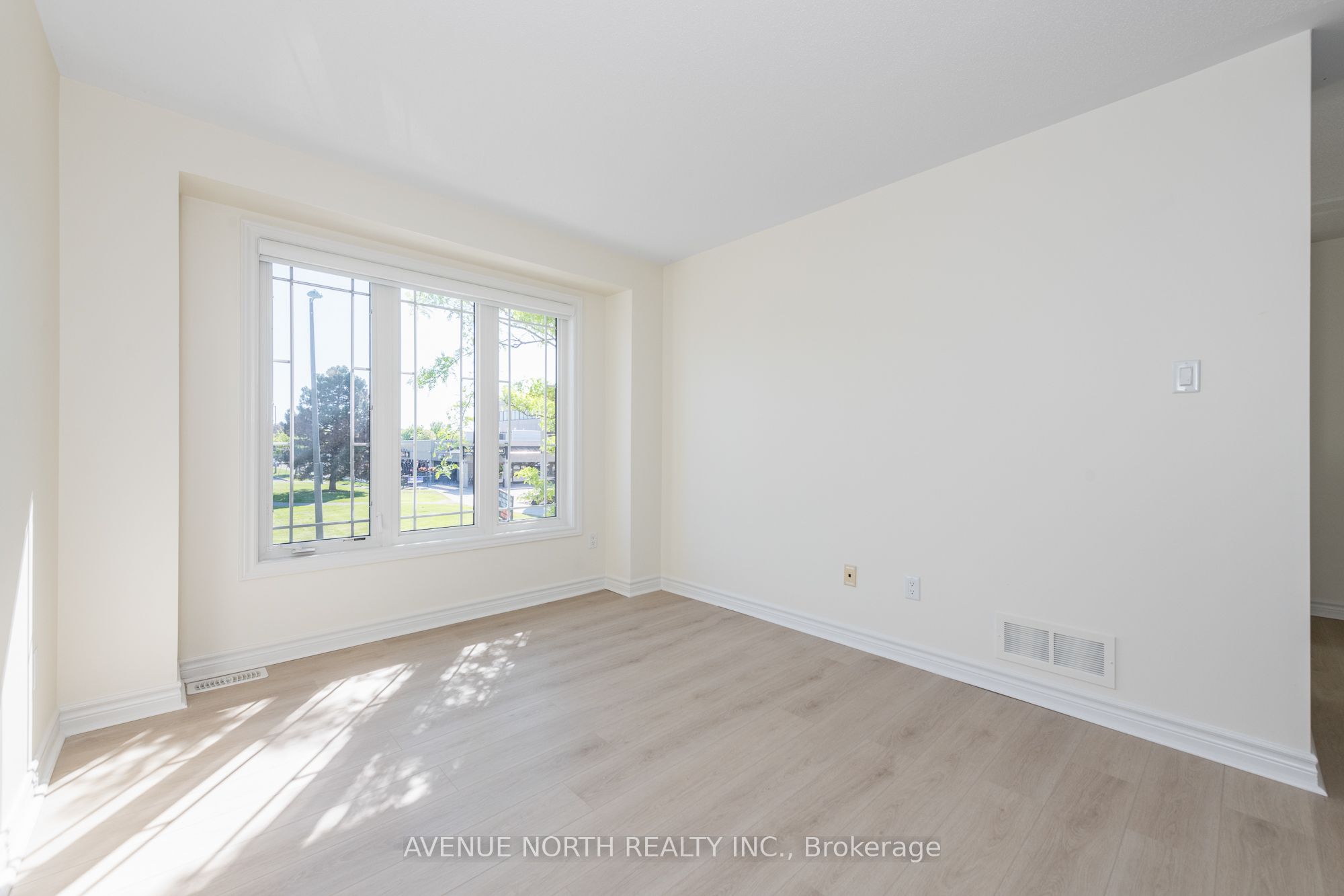 122b Centrepointe Drive Property Photo 17