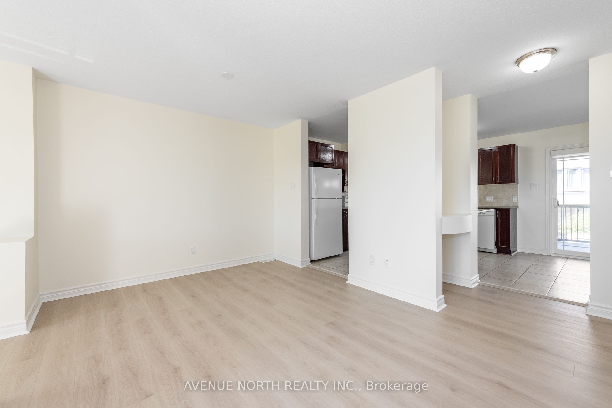 122b Centrepointe Drive Property Photo 20