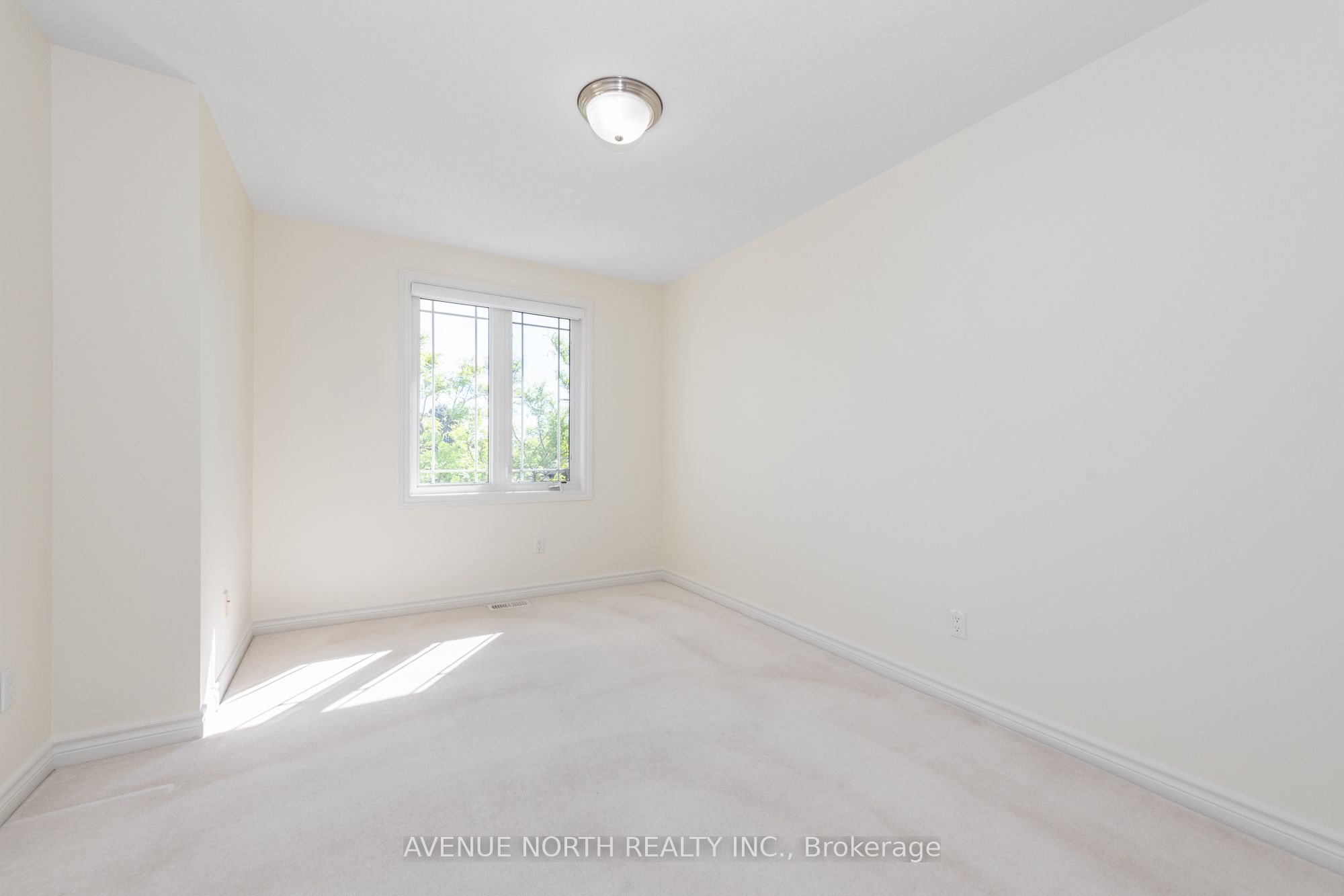 122b Centrepointe Drive Property Photo 36
