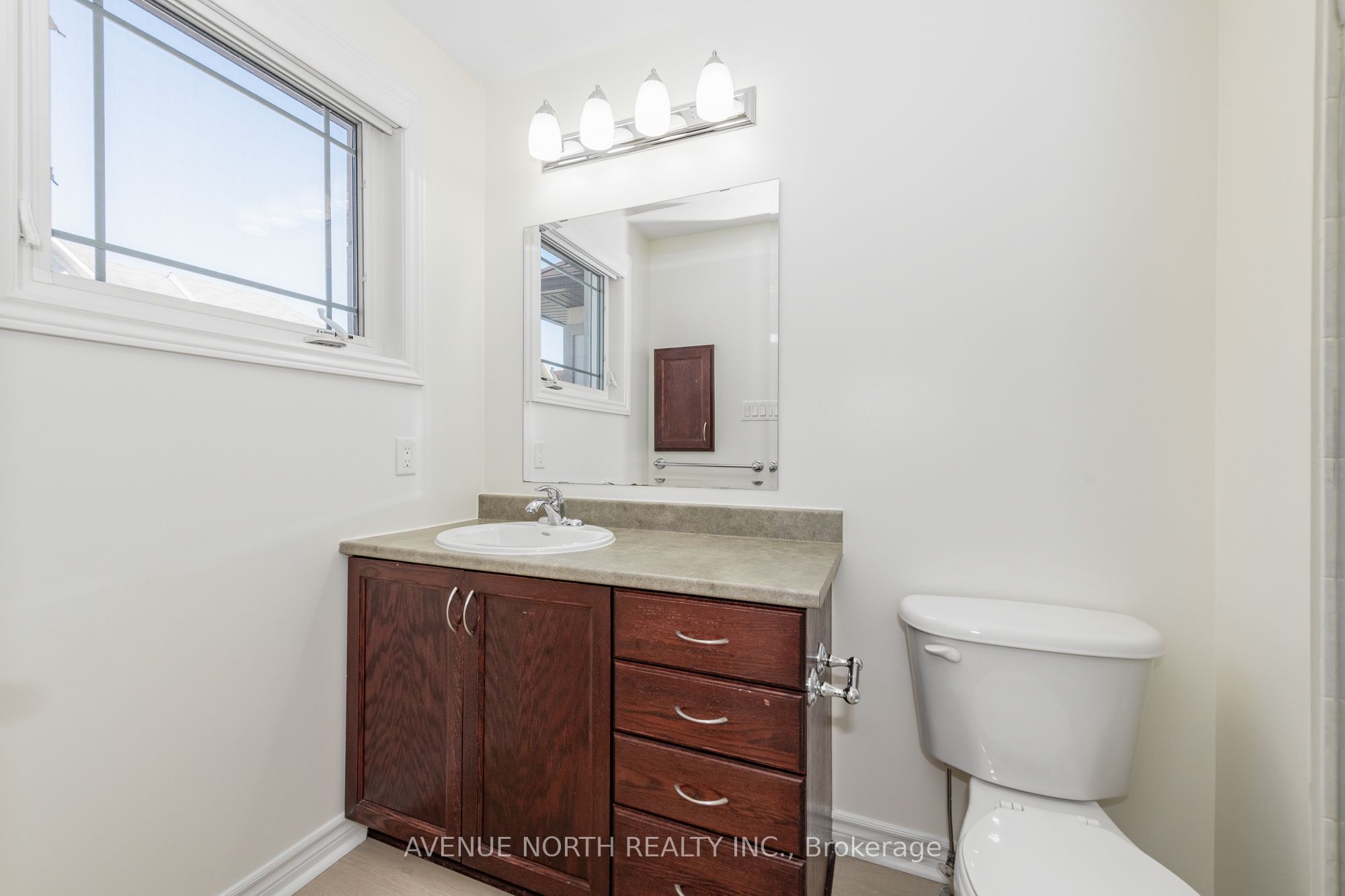 122b Centrepointe Drive Property Photo 42